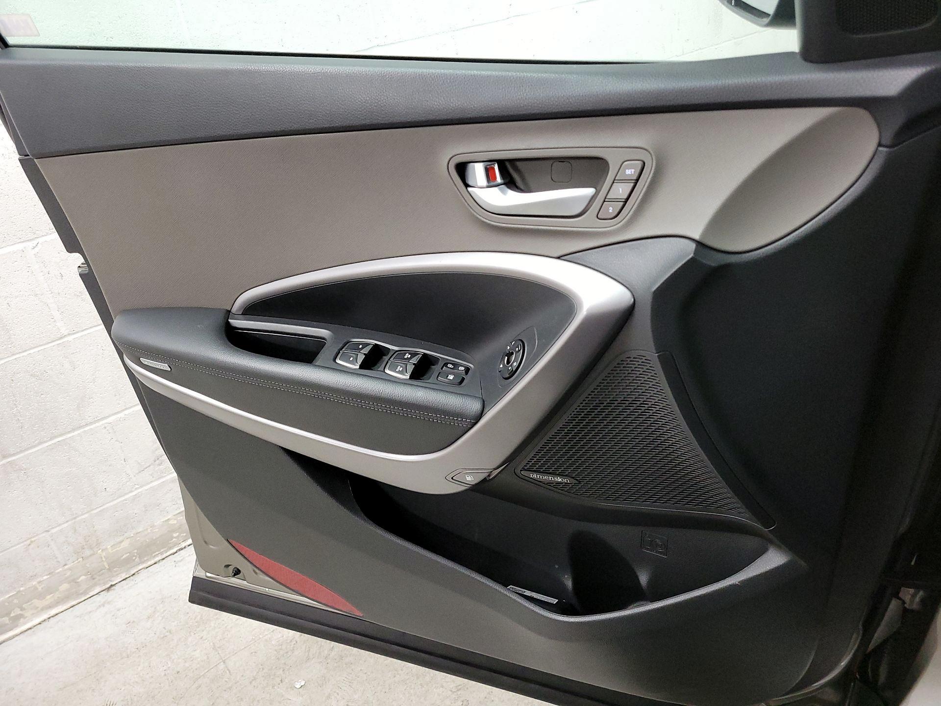 Thumbnail: 2016 Hyundai Santa Fe - 12