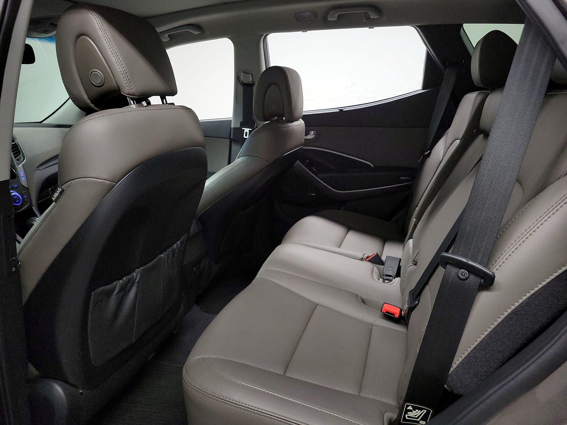 Thumbnail: 2016 Hyundai Santa Fe - 18