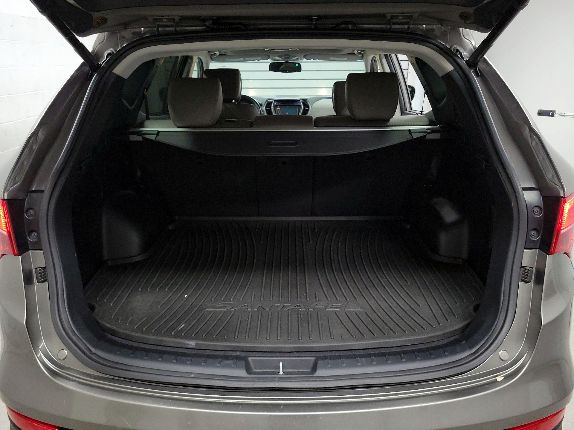 Thumbnail: 2016 Hyundai Santa Fe - 19