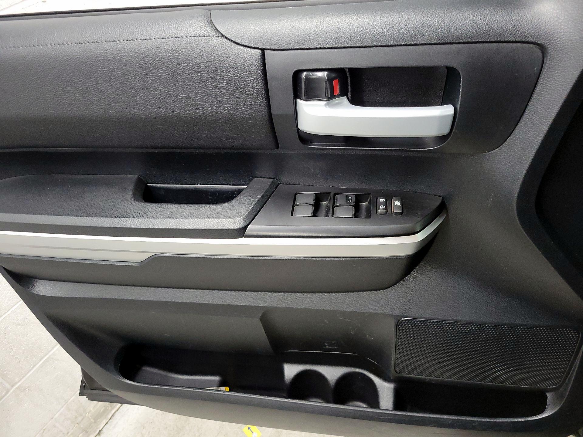 Thumbnail: 2016 Toyota Tundra - 12