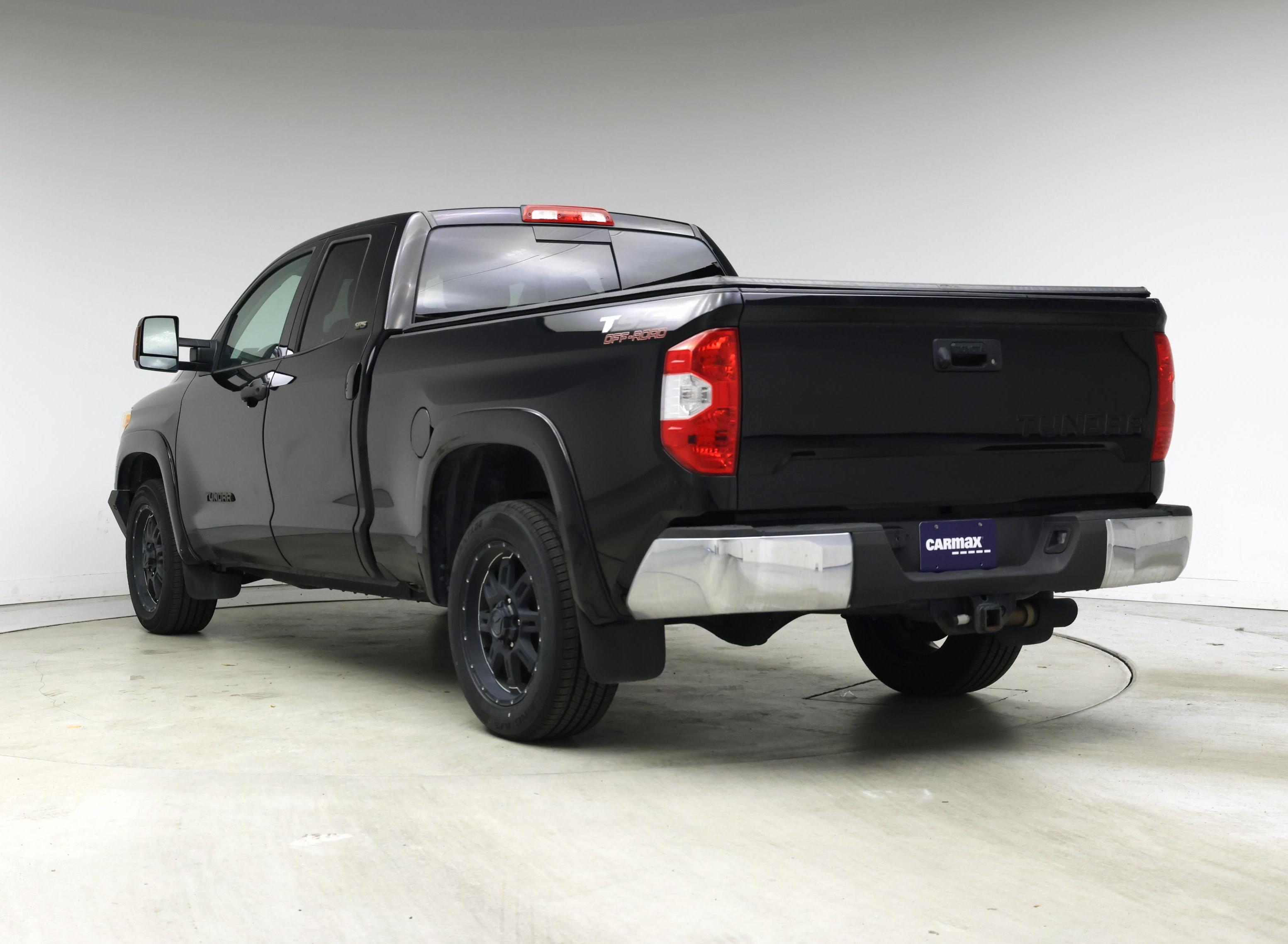 Thumbnail: 2016 Toyota Tundra - 2