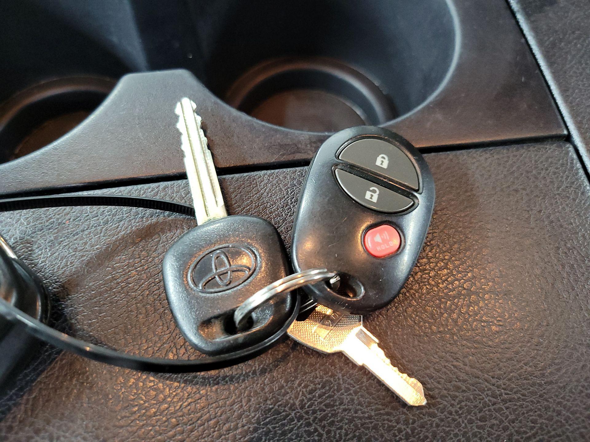 Thumbnail: 2016 Toyota Tundra - 20