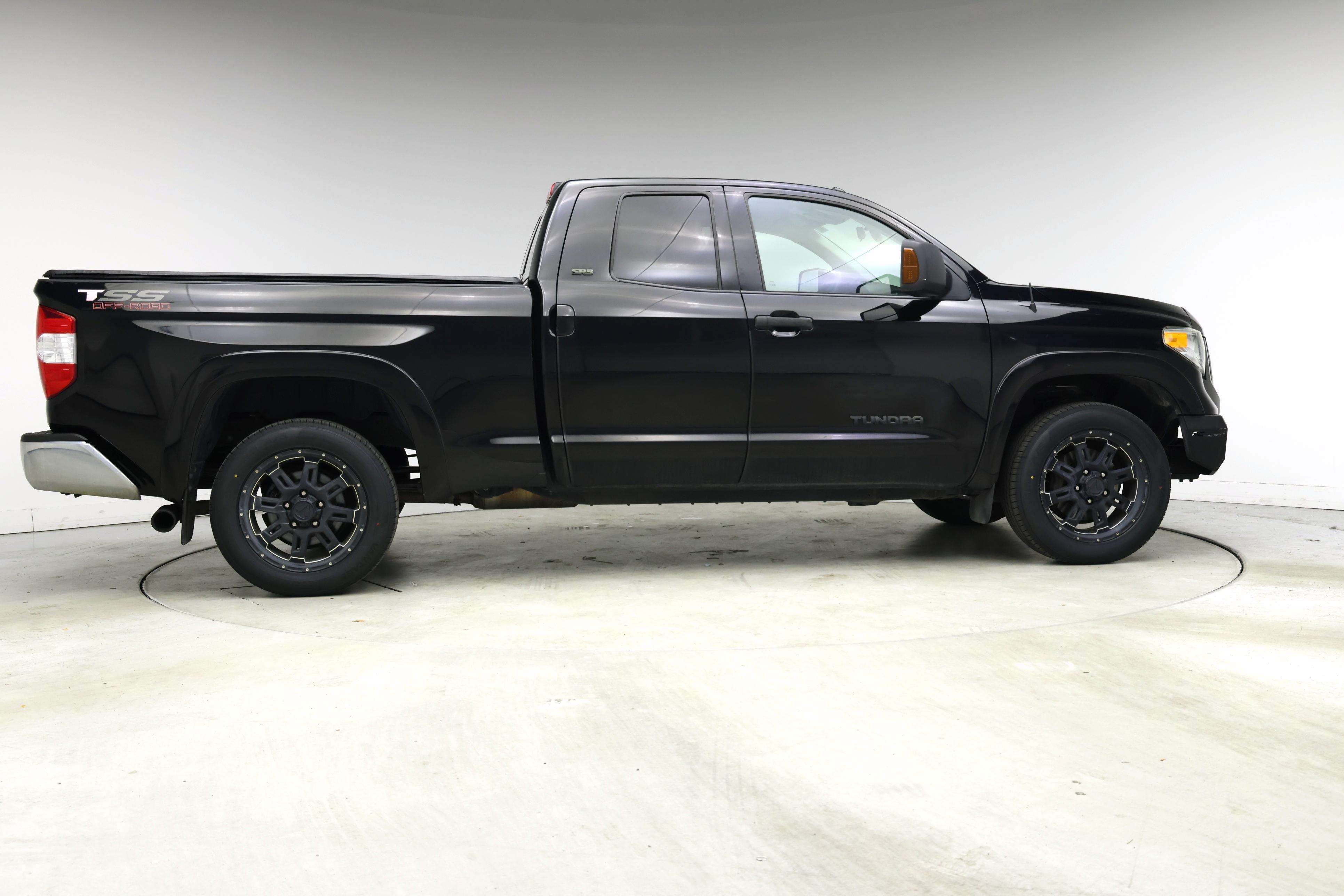 Thumbnail: 2016 Toyota Tundra - 7