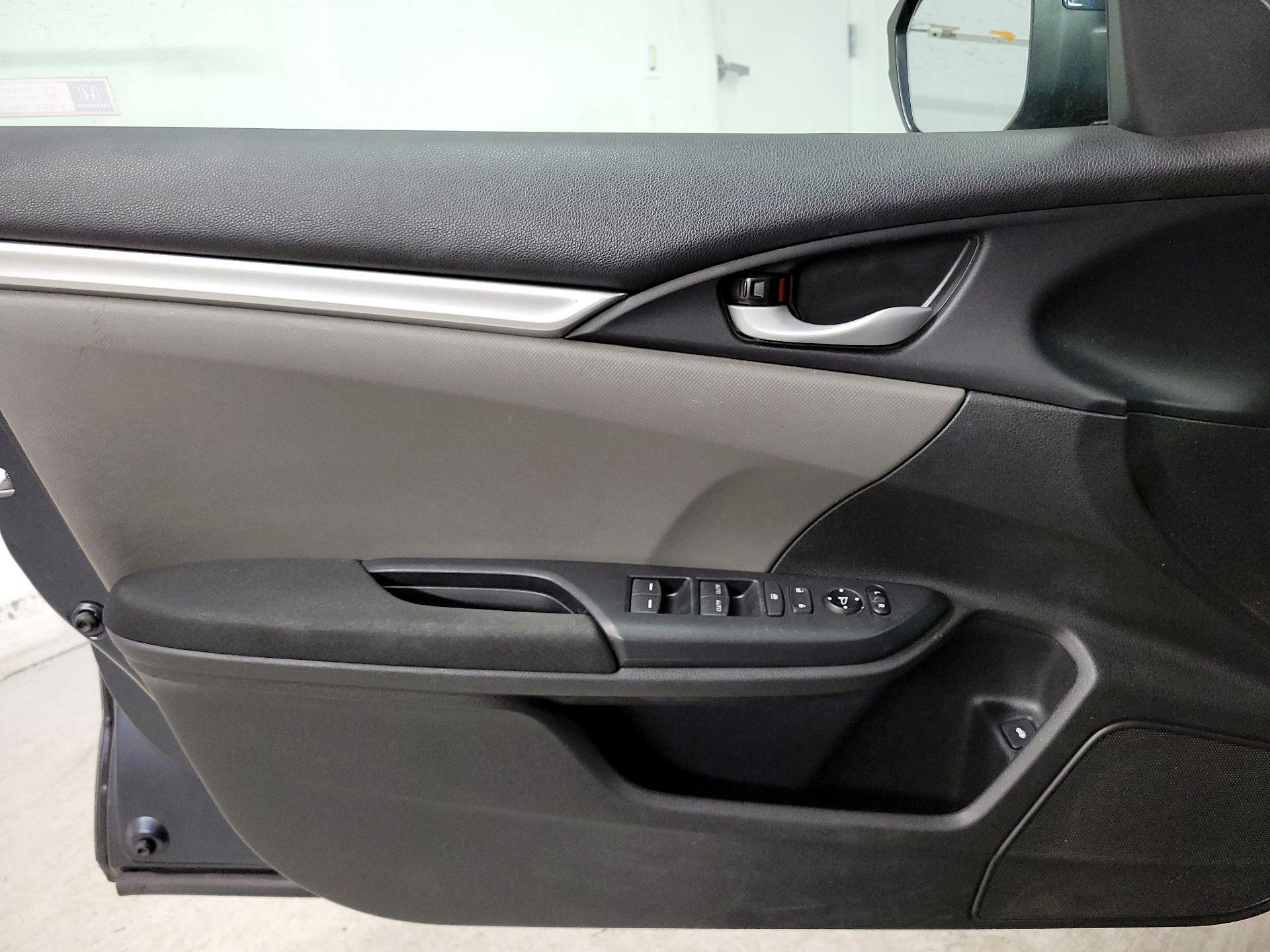 Thumbnail: 2019 Honda Civic - 12