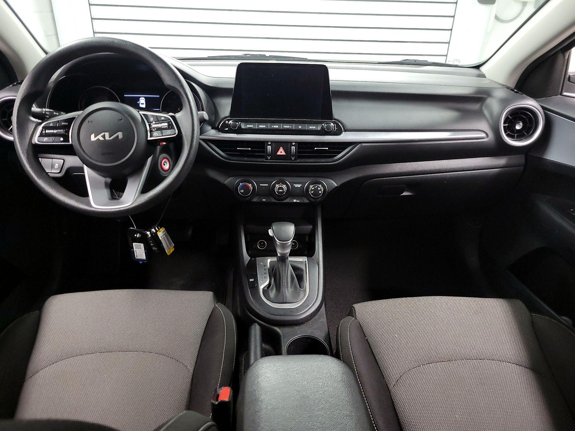 Thumbnail: 2023 Kia Forte - 9