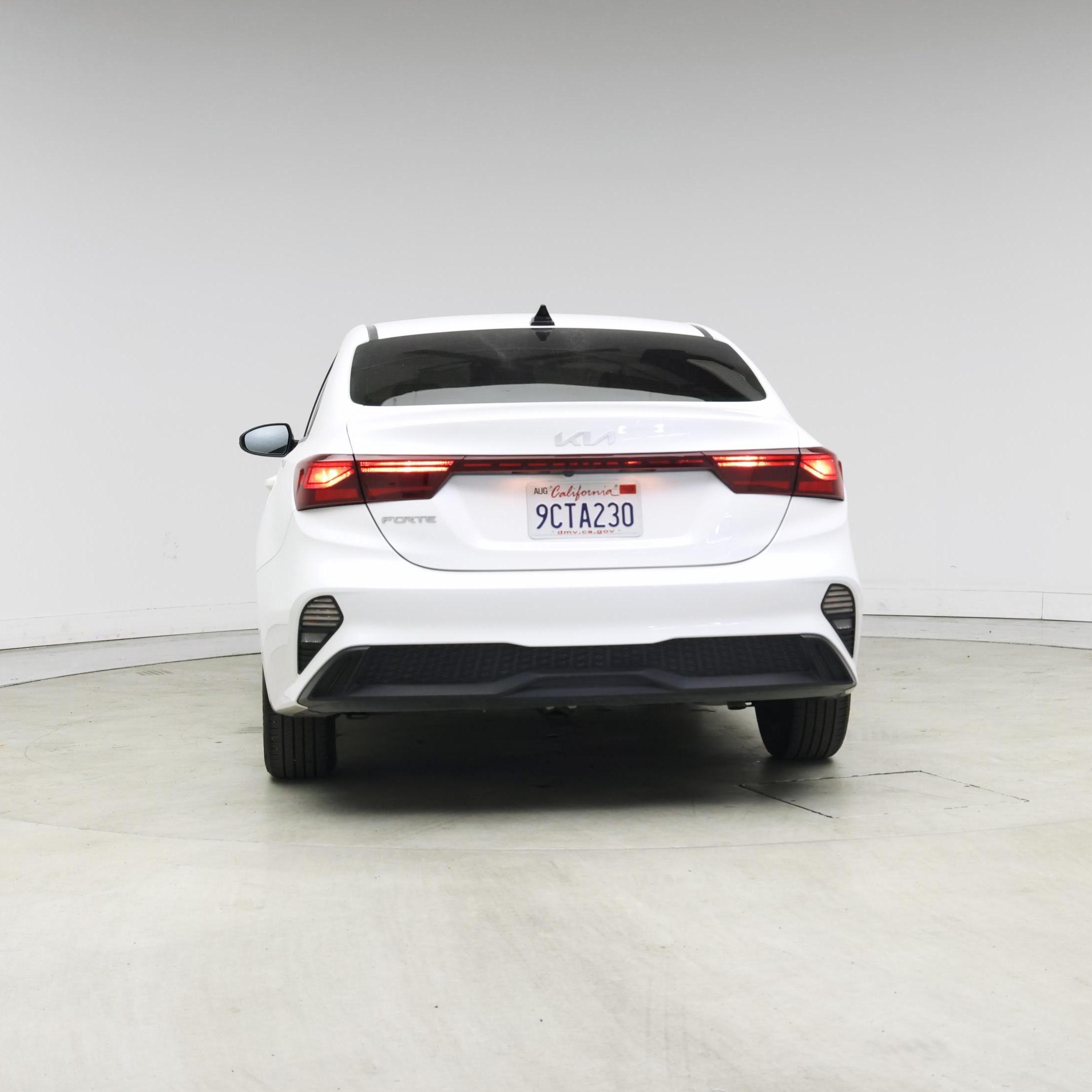 Thumbnail: 2023 Kia Forte - 6