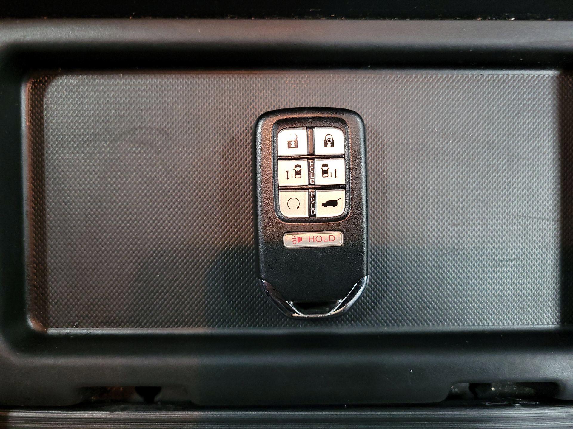 Thumbnail: 2023 Honda Odyssey - 19