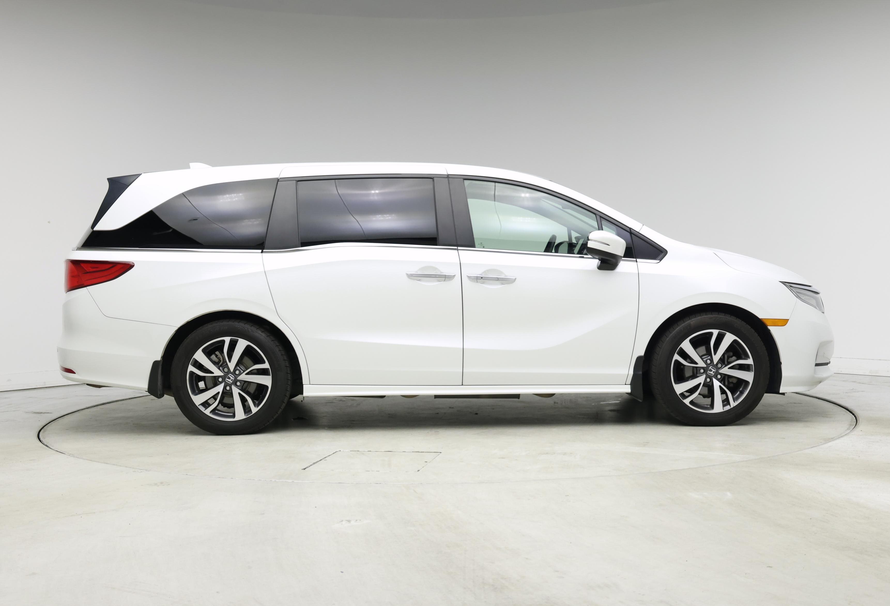 Thumbnail: 2023 Honda Odyssey - 7