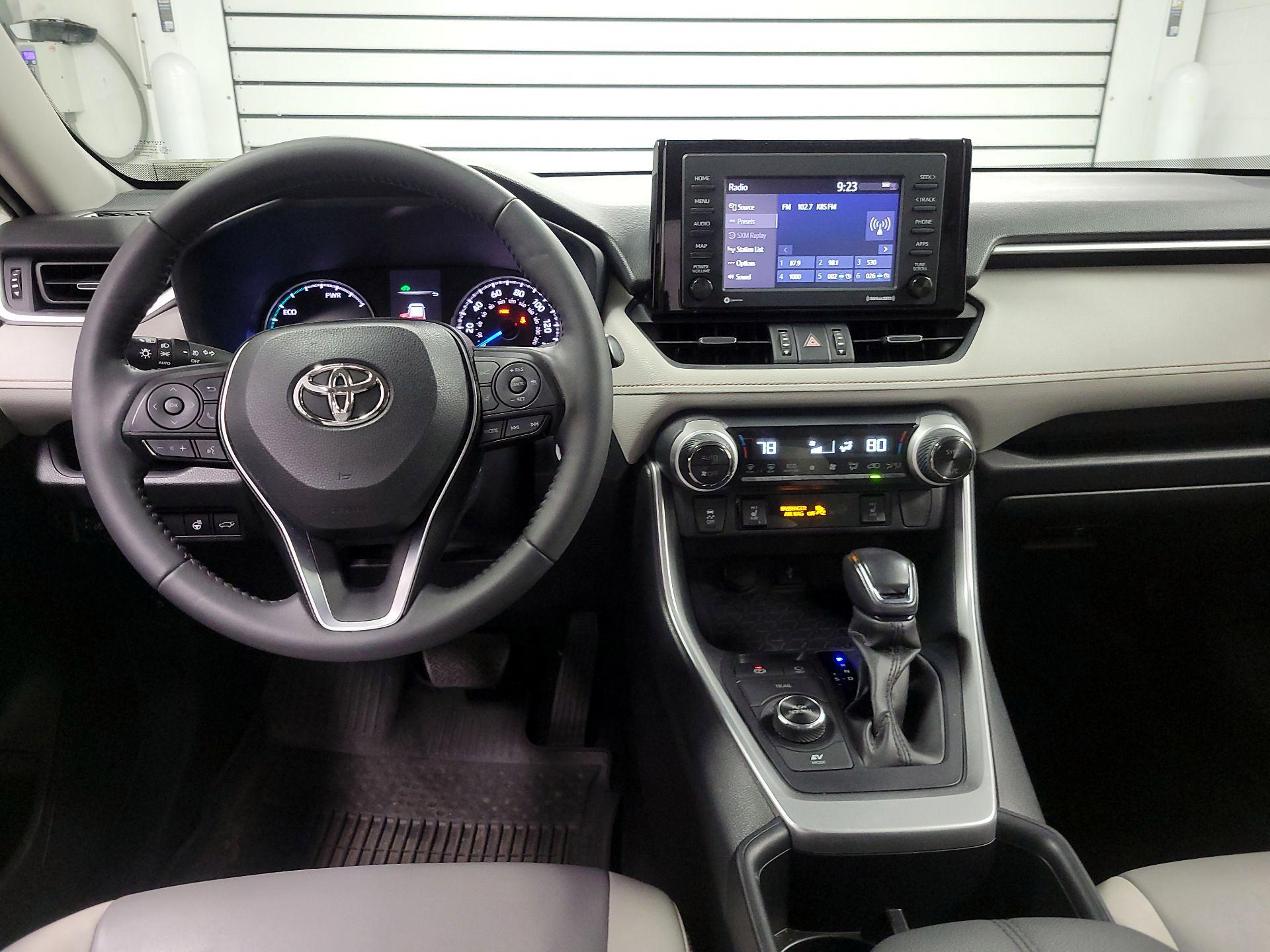 Thumbnail: 2022 Toyota RAV4 - 9