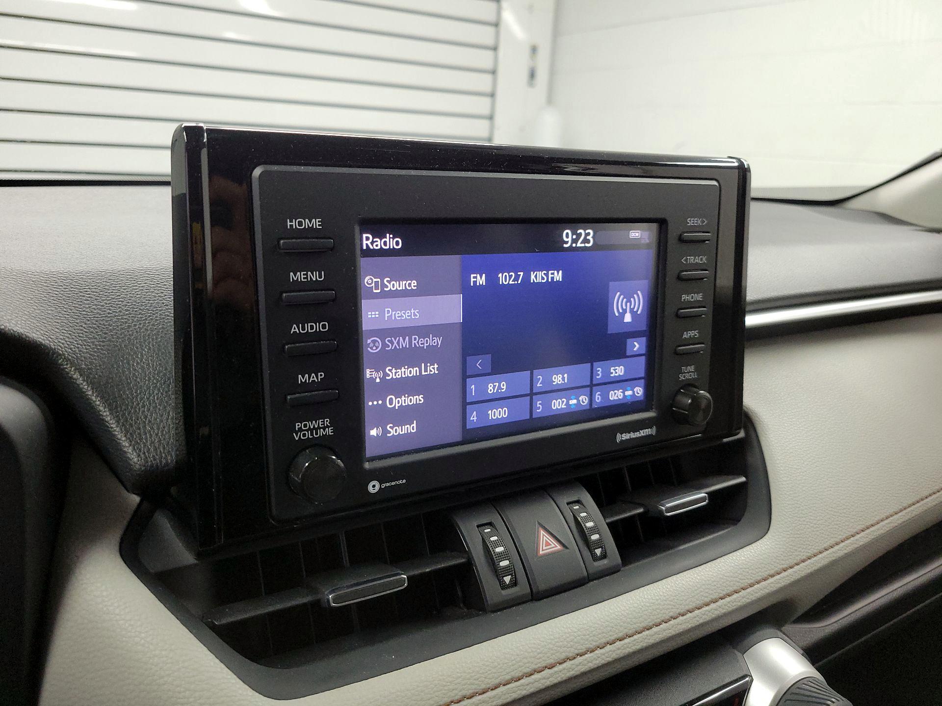 Thumbnail: 2022 Toyota RAV4 - 14