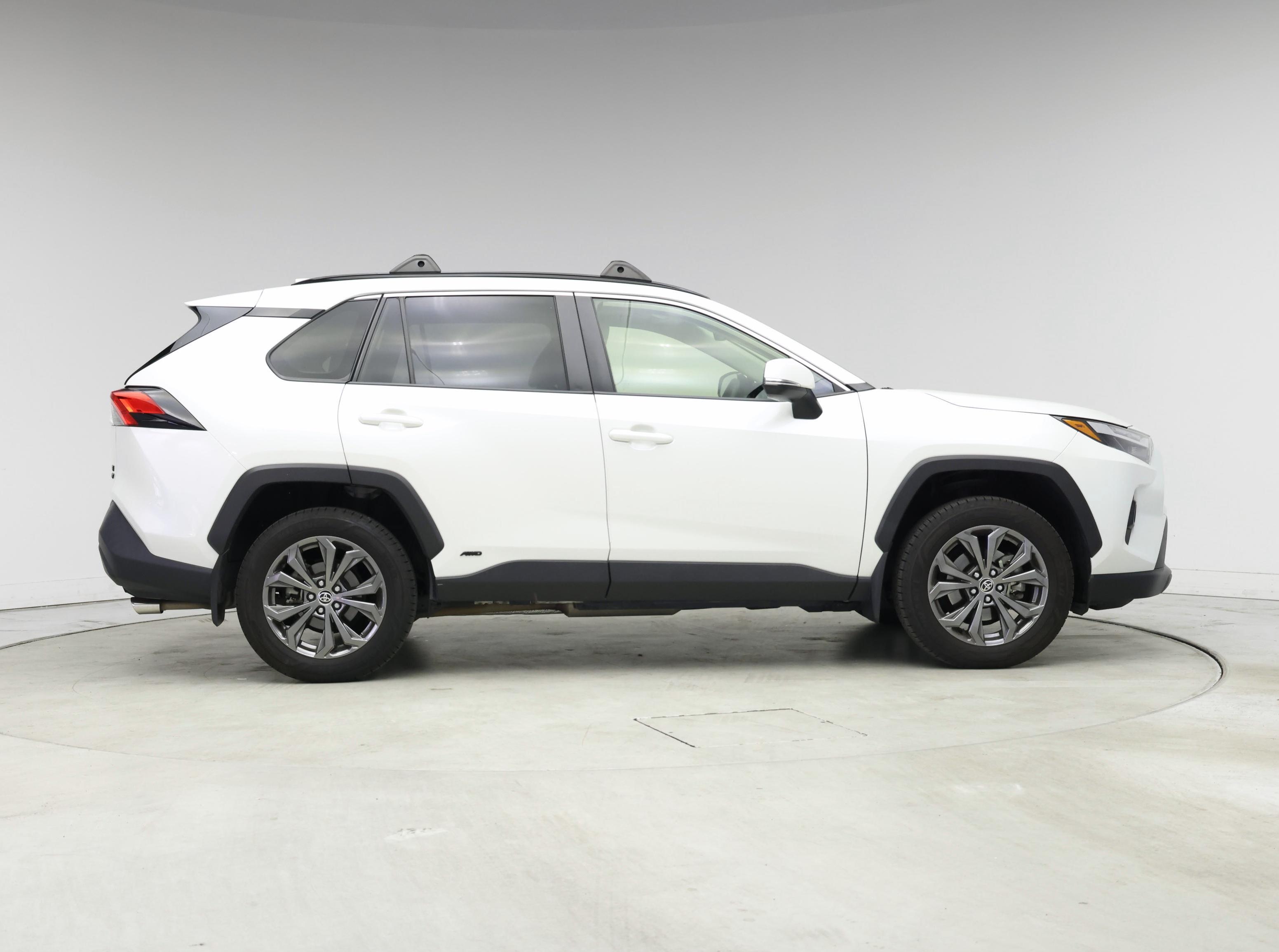 Thumbnail: 2022 Toyota RAV4 - 7