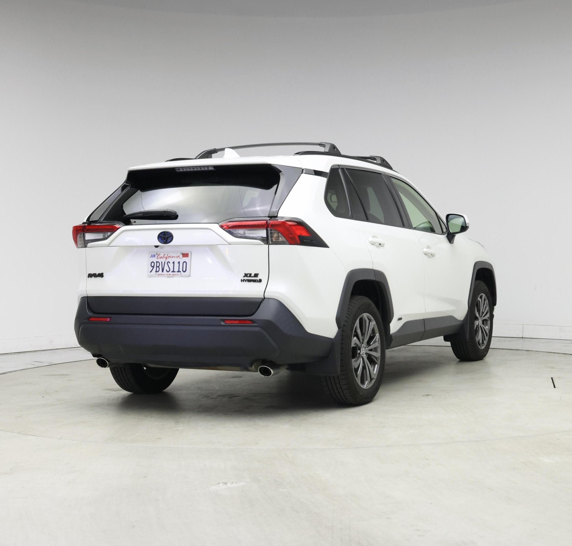 Thumbnail: 2022 Toyota RAV4 - 8