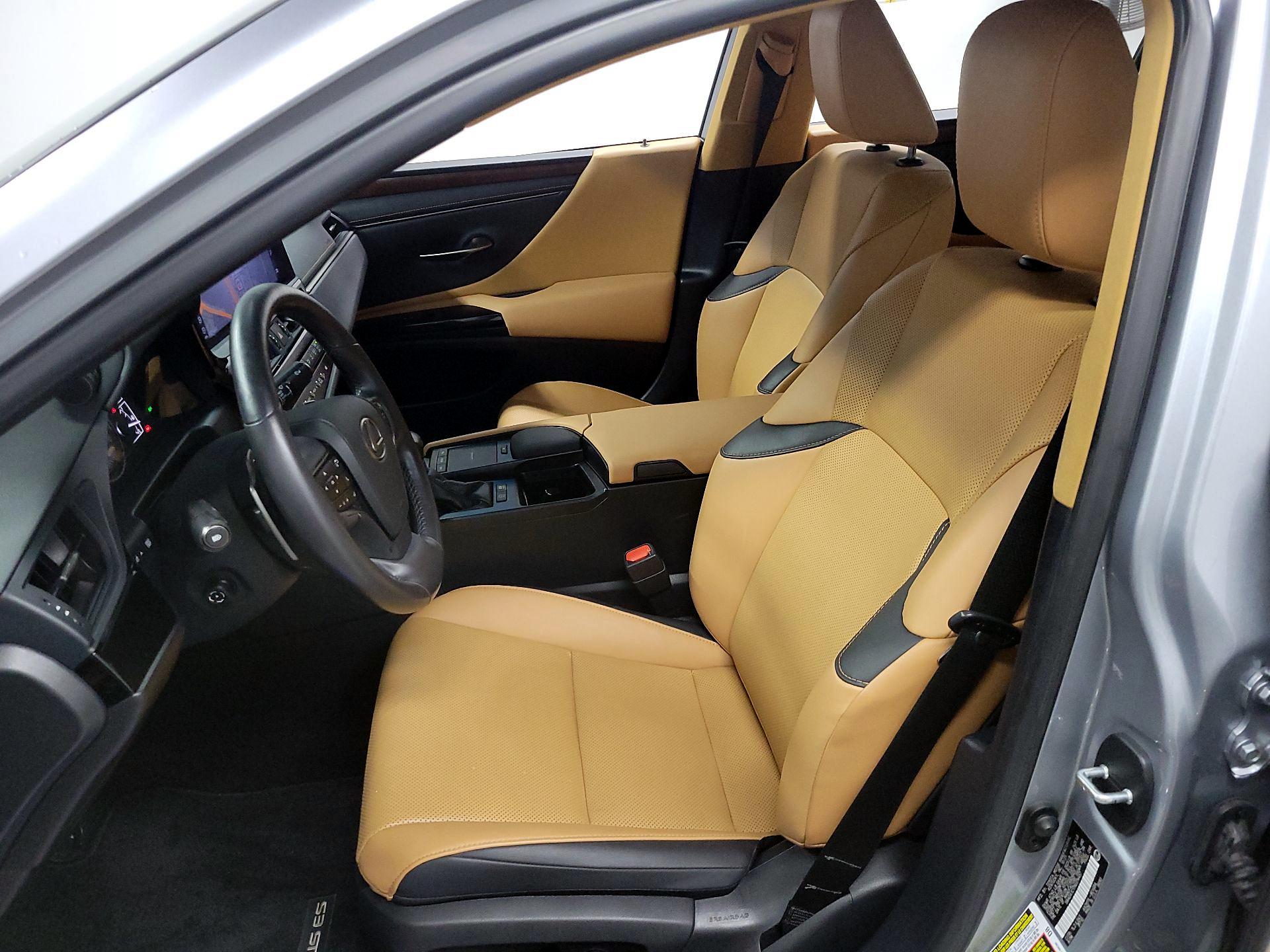 Thumbnail: 2022 Lexus ES - 11