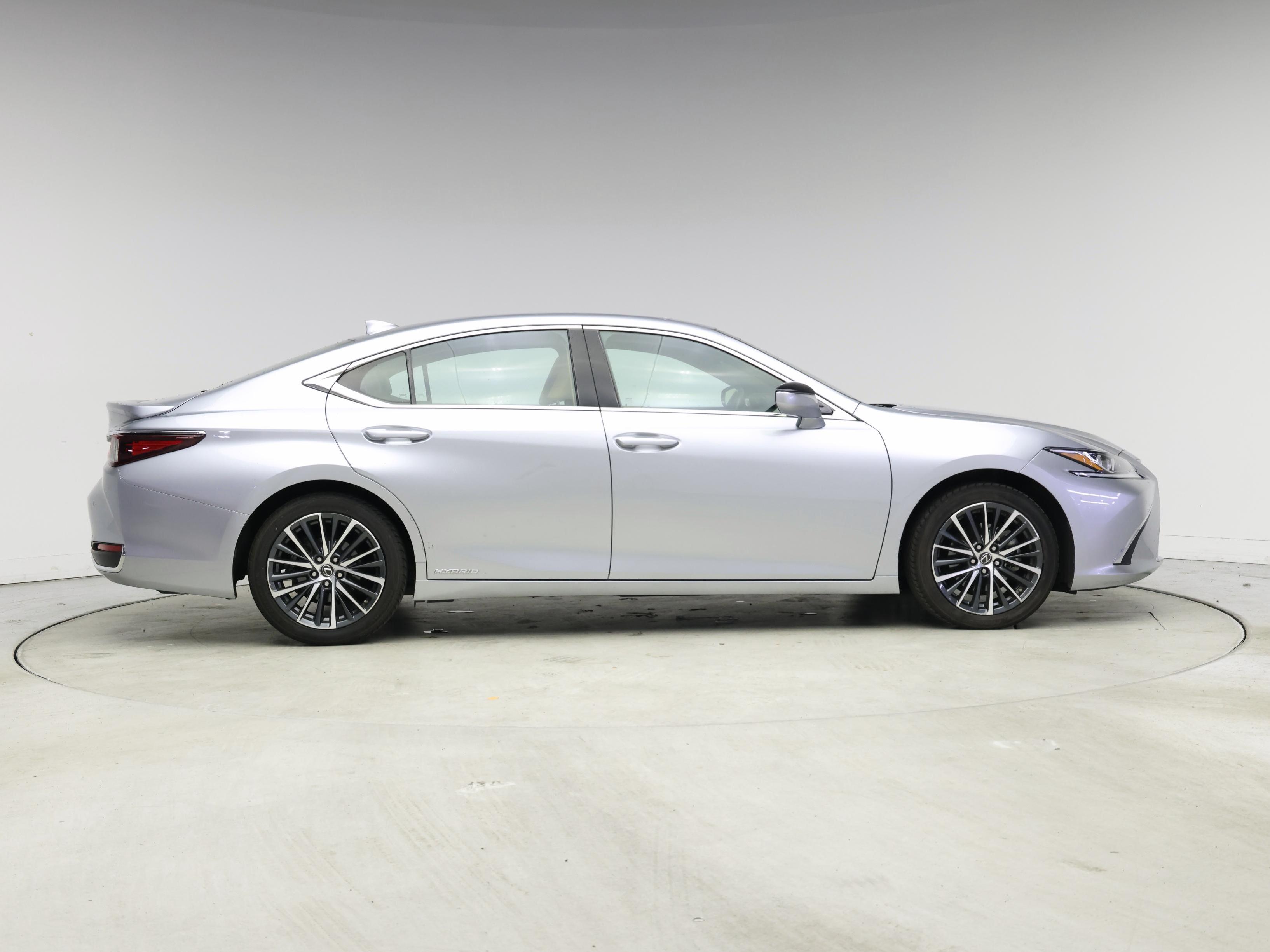 Thumbnail: 2022 Lexus ES - 7