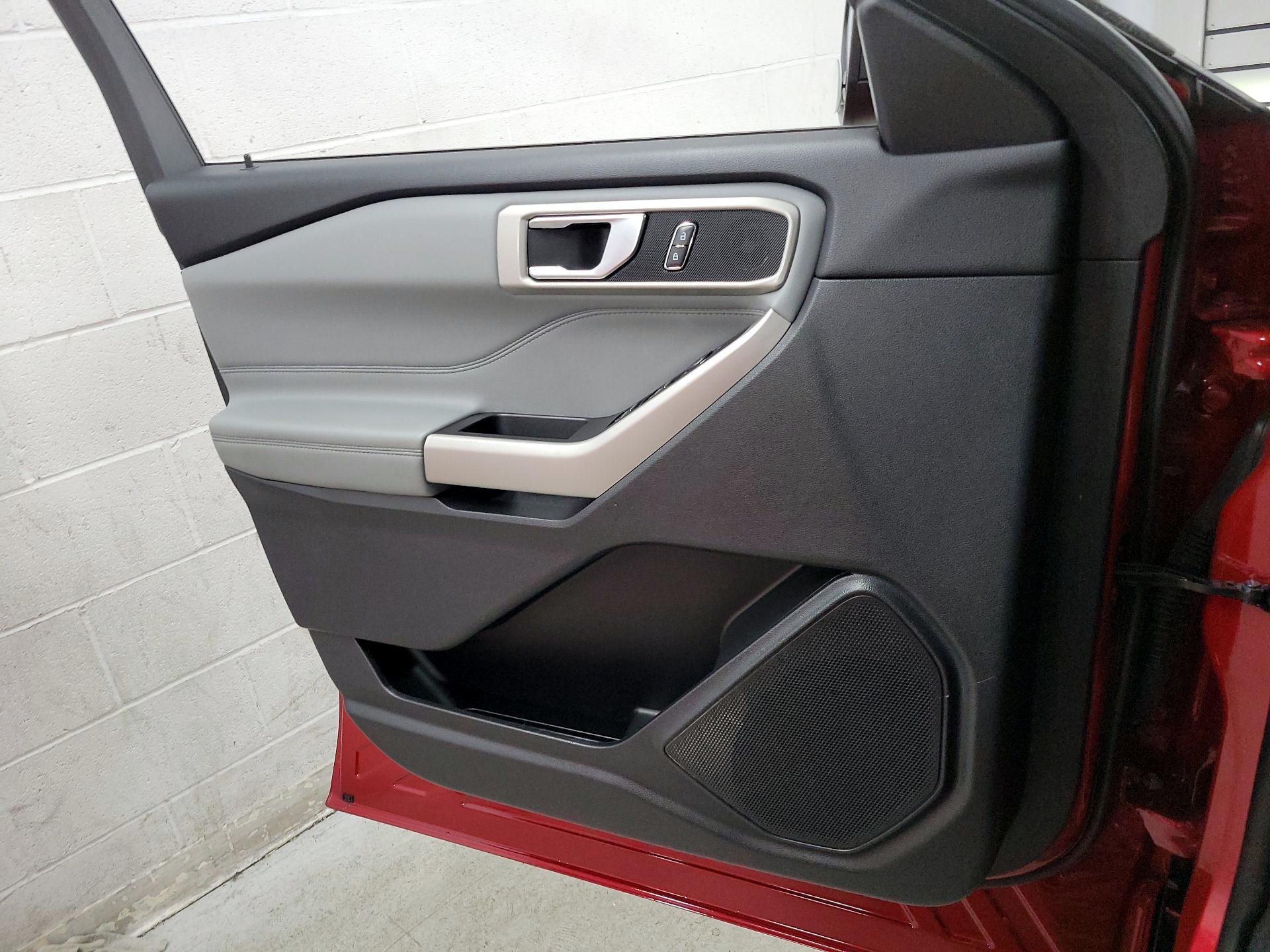 Thumbnail: 2021 Ford Explorer - 12