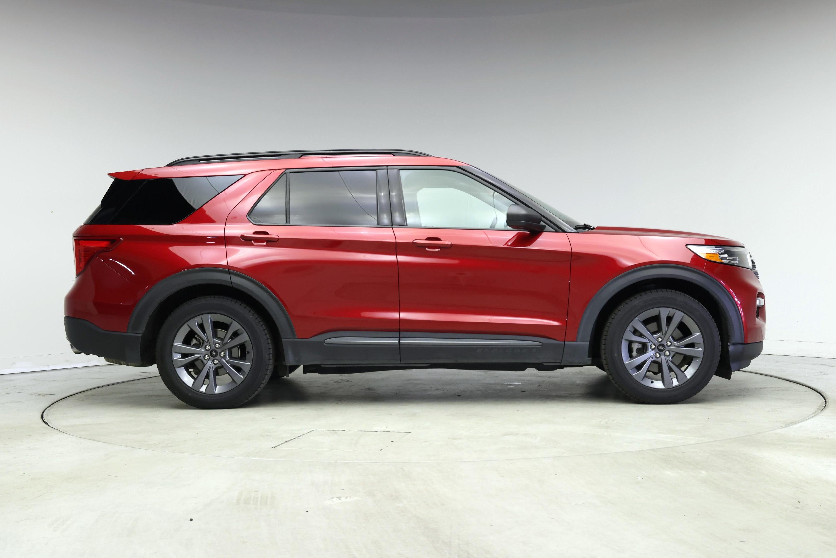 Thumbnail: 2021 Ford Explorer - 7