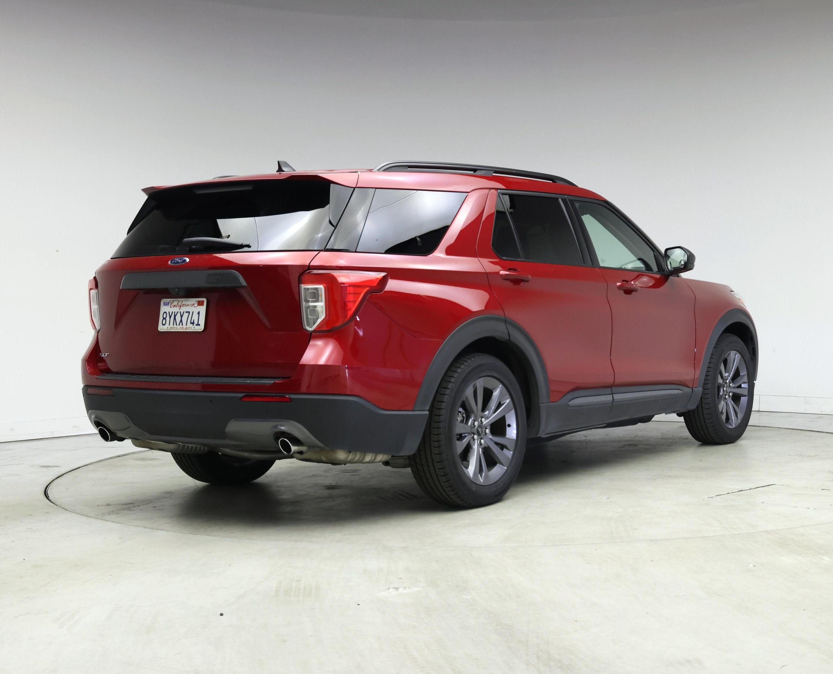 Thumbnail: 2021 Ford Explorer - 8