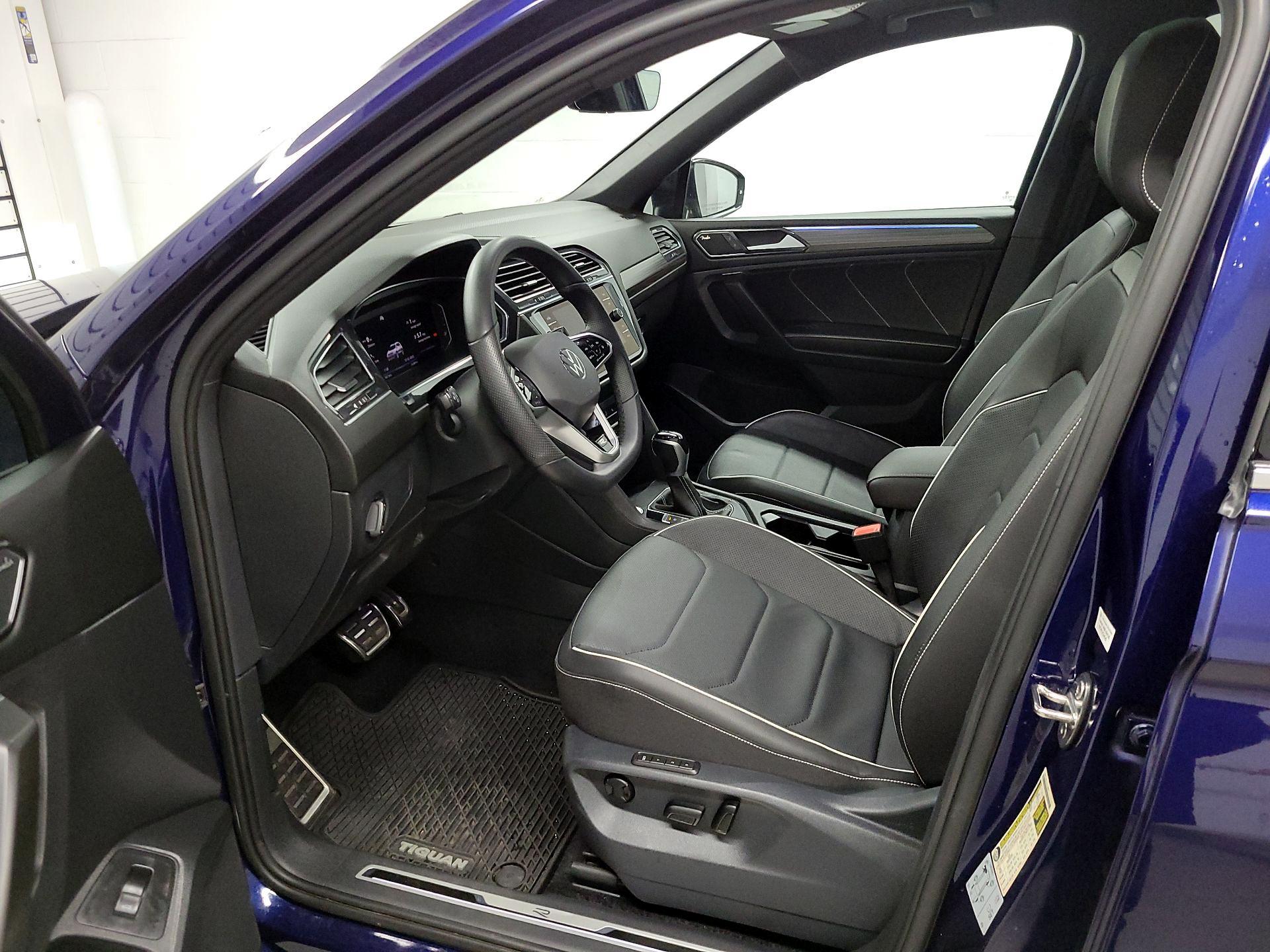 Thumbnail: 2022 Volkswagen Tiguan - 11