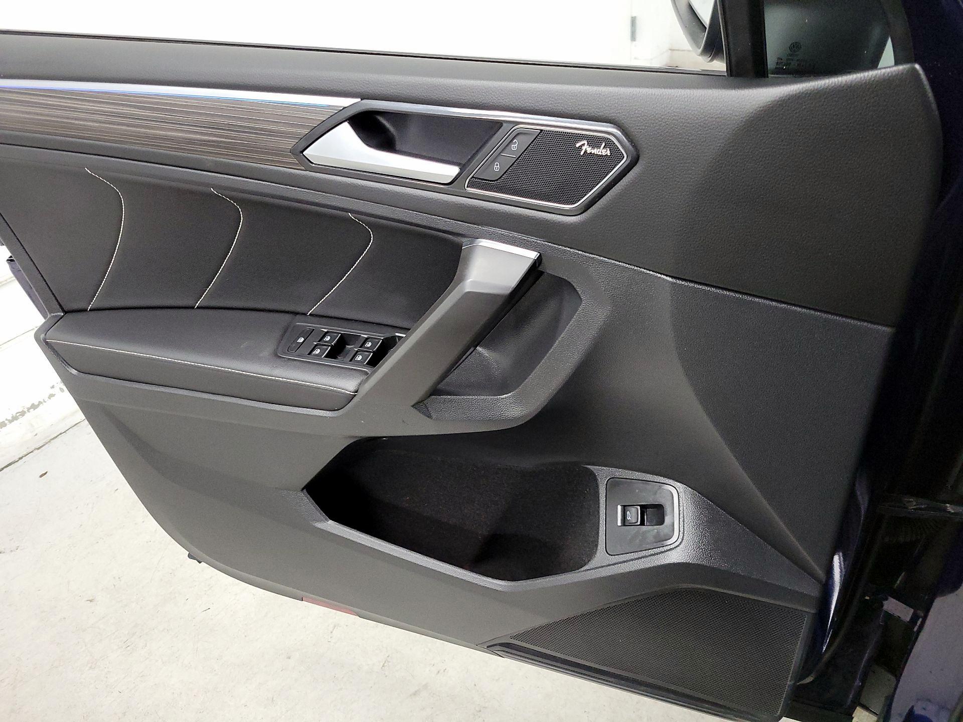 Thumbnail: 2022 Volkswagen Tiguan - 12