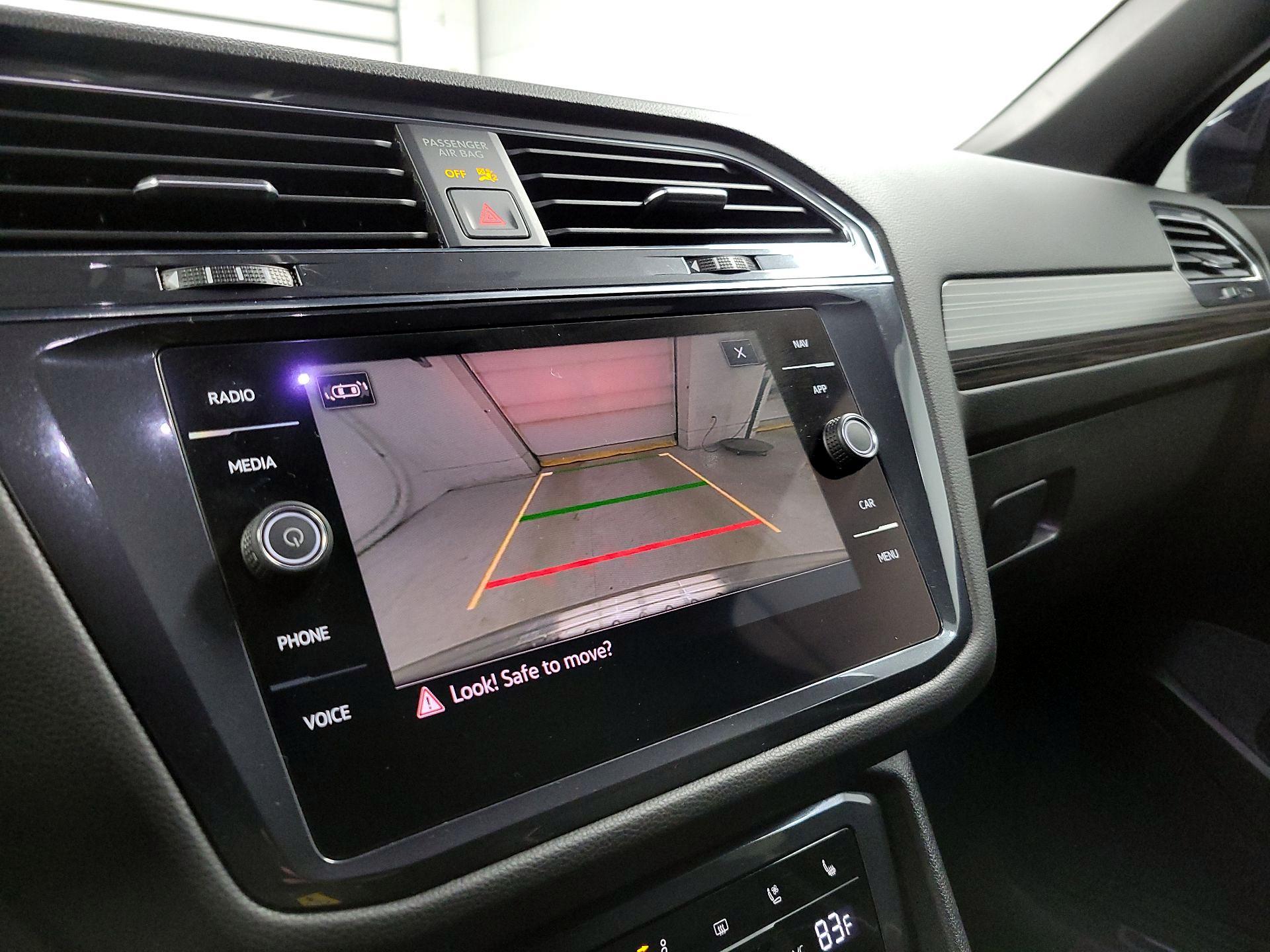 Thumbnail: 2022 Volkswagen Tiguan - 15