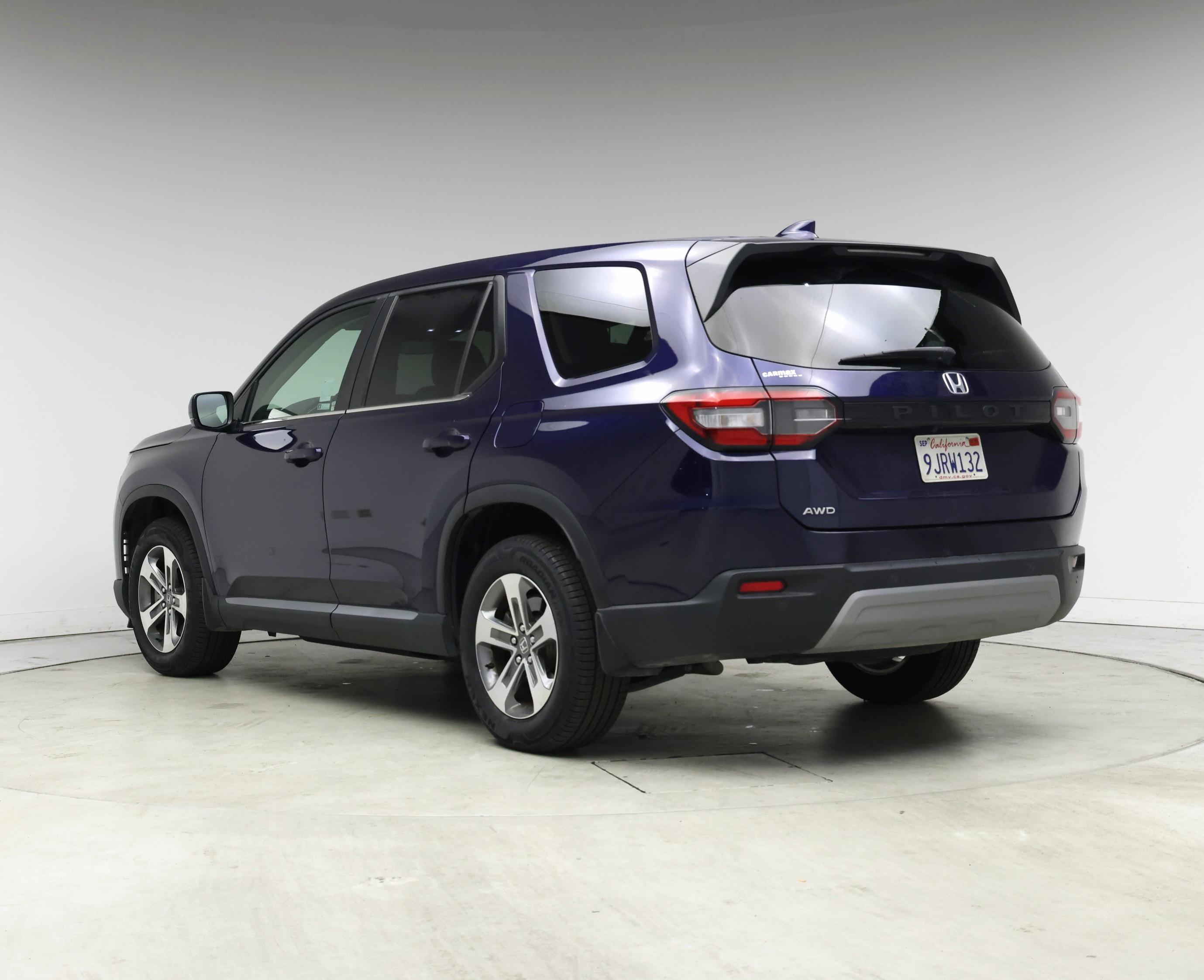 Thumbnail: 2023 Honda Pilot - 2