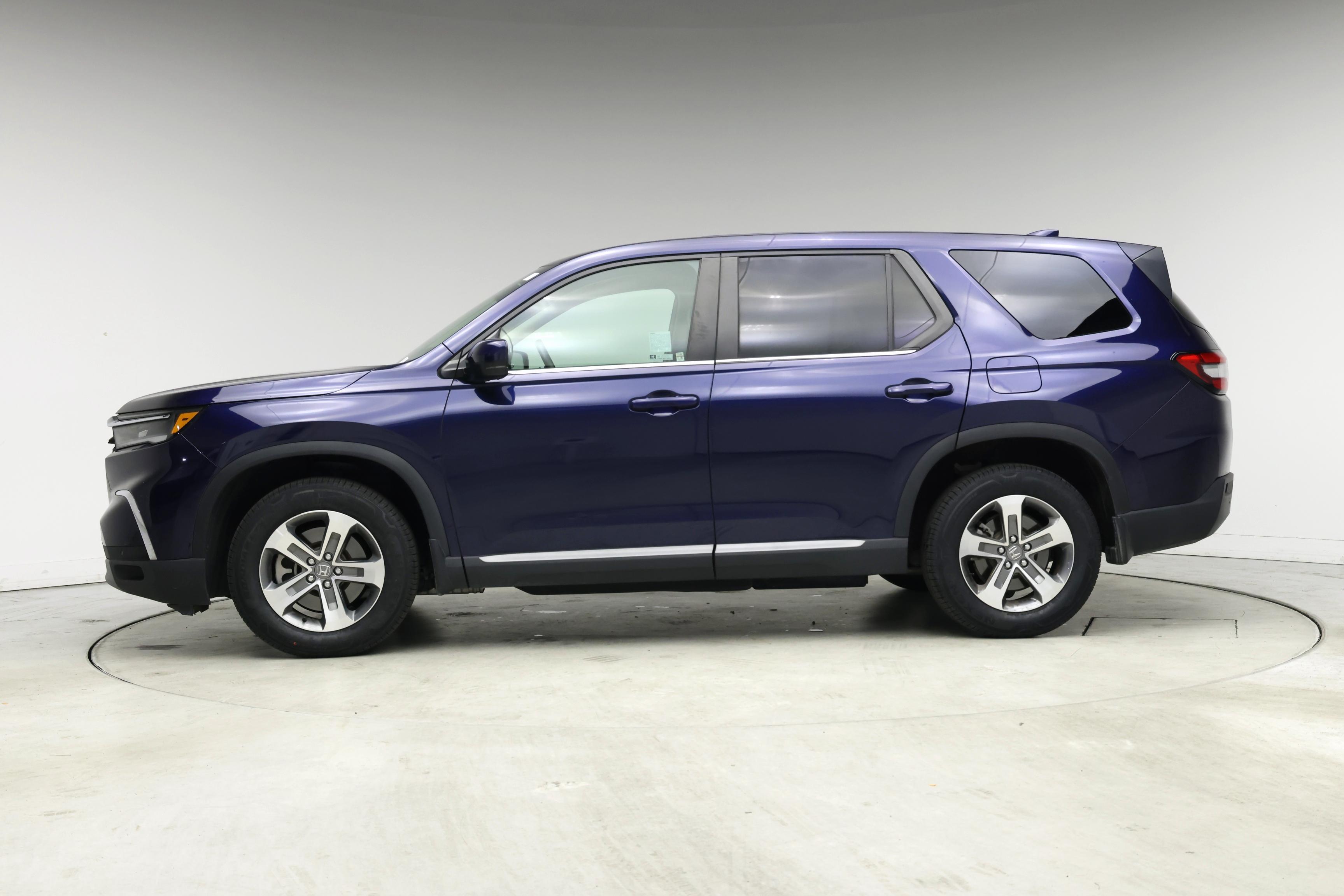 Thumbnail: 2023 Honda Pilot - 3