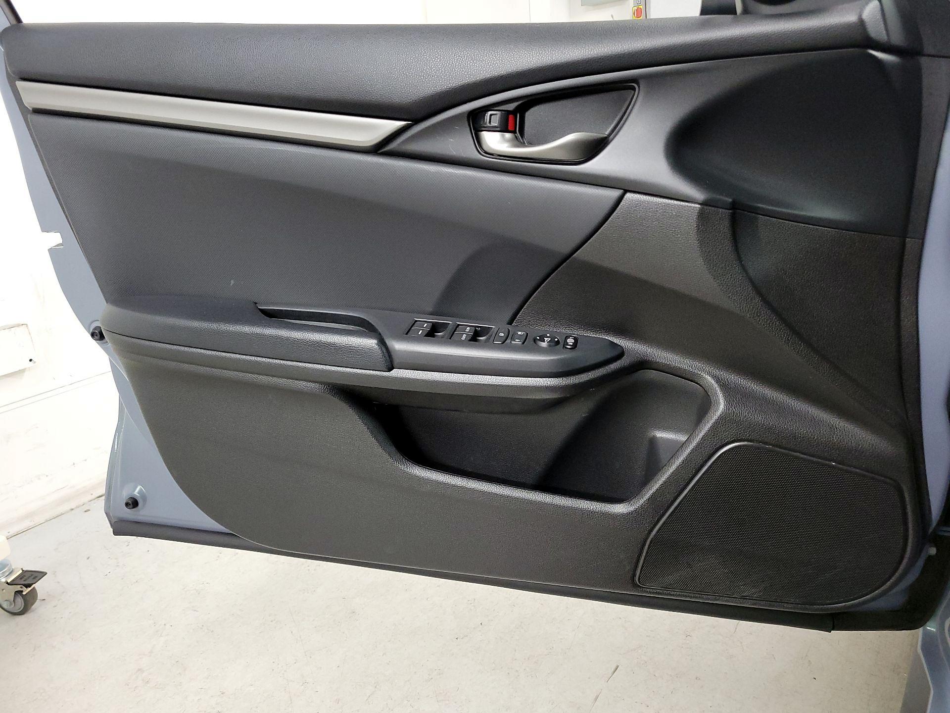 Thumbnail: 2020 Honda Civic - 12