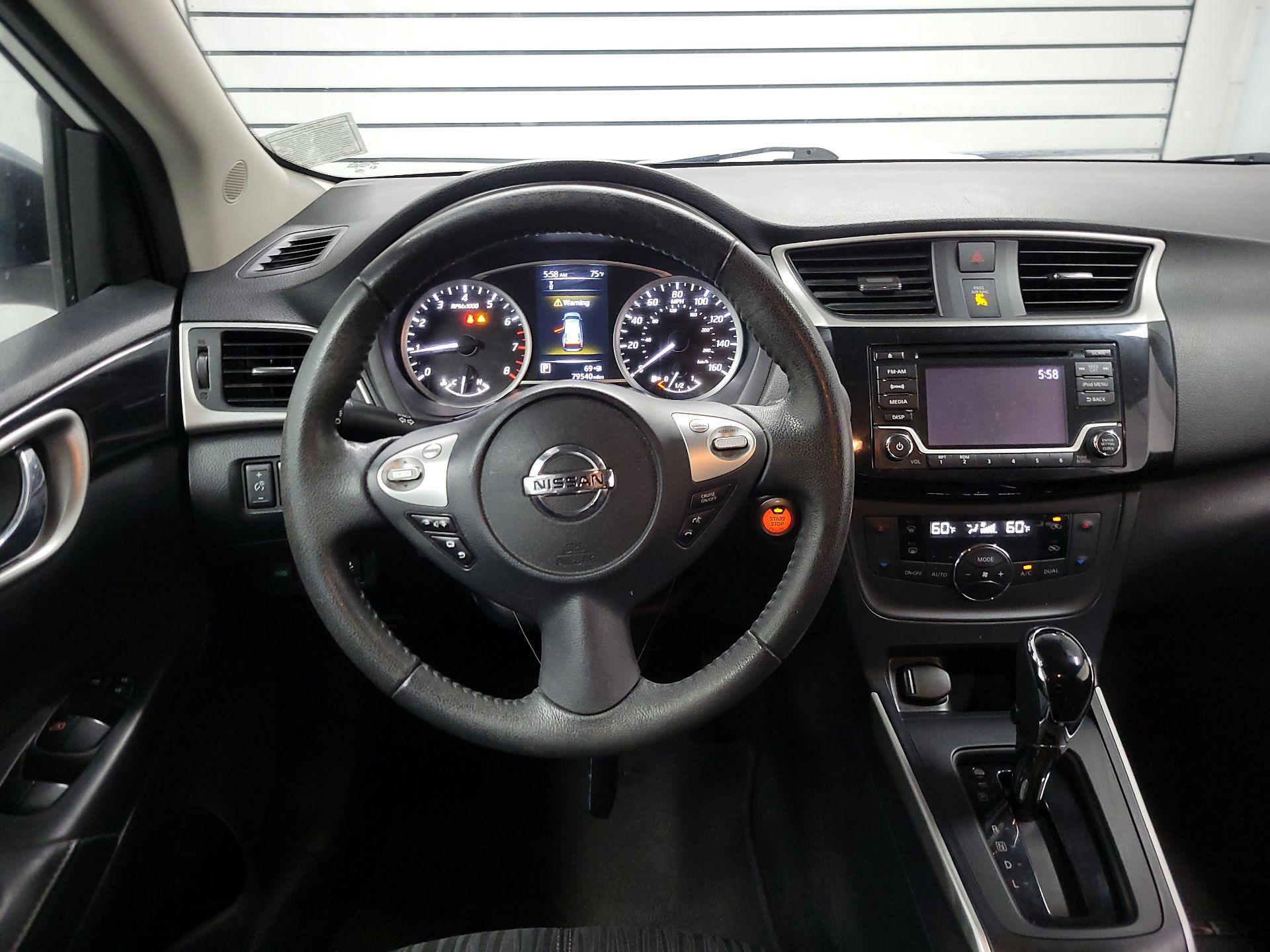 Thumbnail: 2018 Nissan Sentra - 10