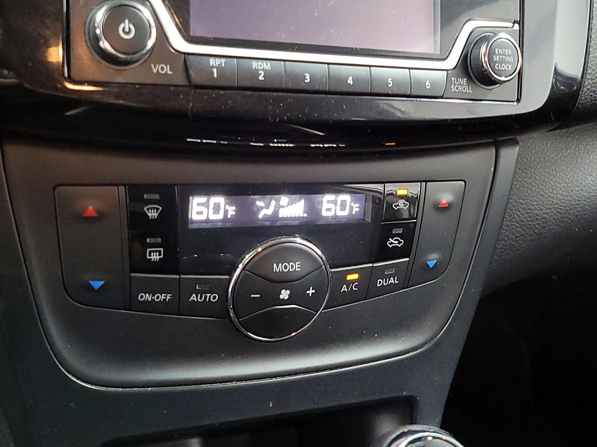 Thumbnail: 2018 Nissan Sentra - 15