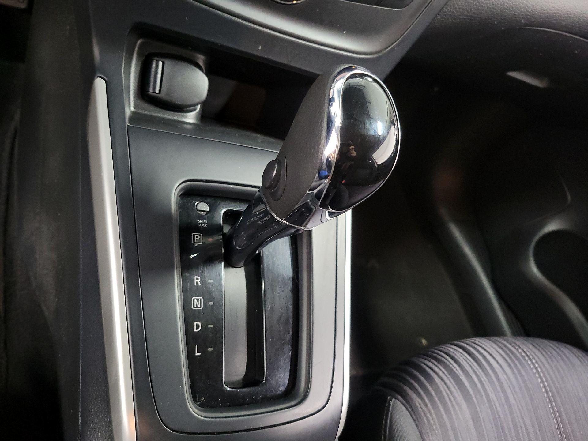 Thumbnail: 2018 Nissan Sentra - 16