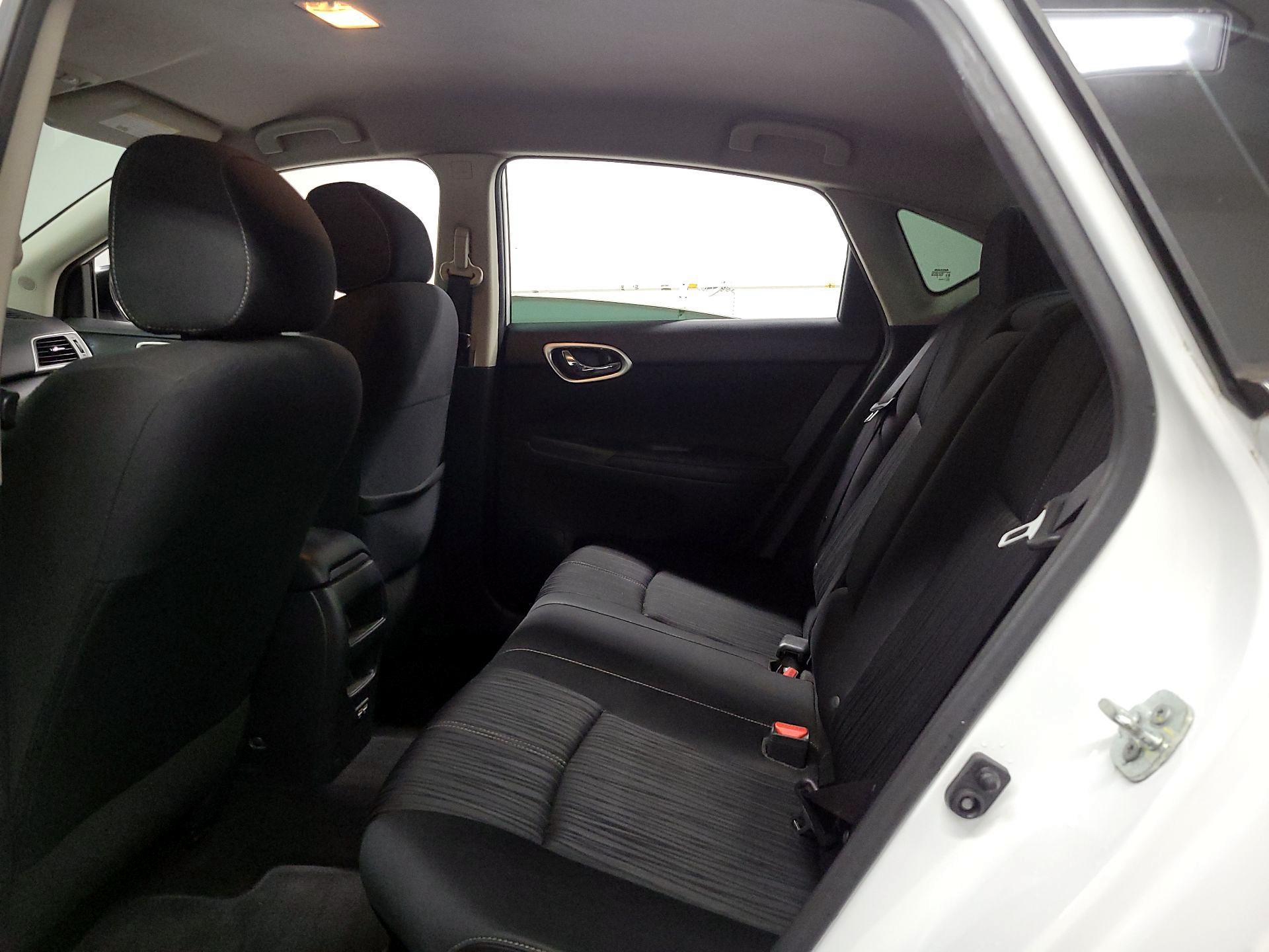 Thumbnail: 2018 Nissan Sentra - 17