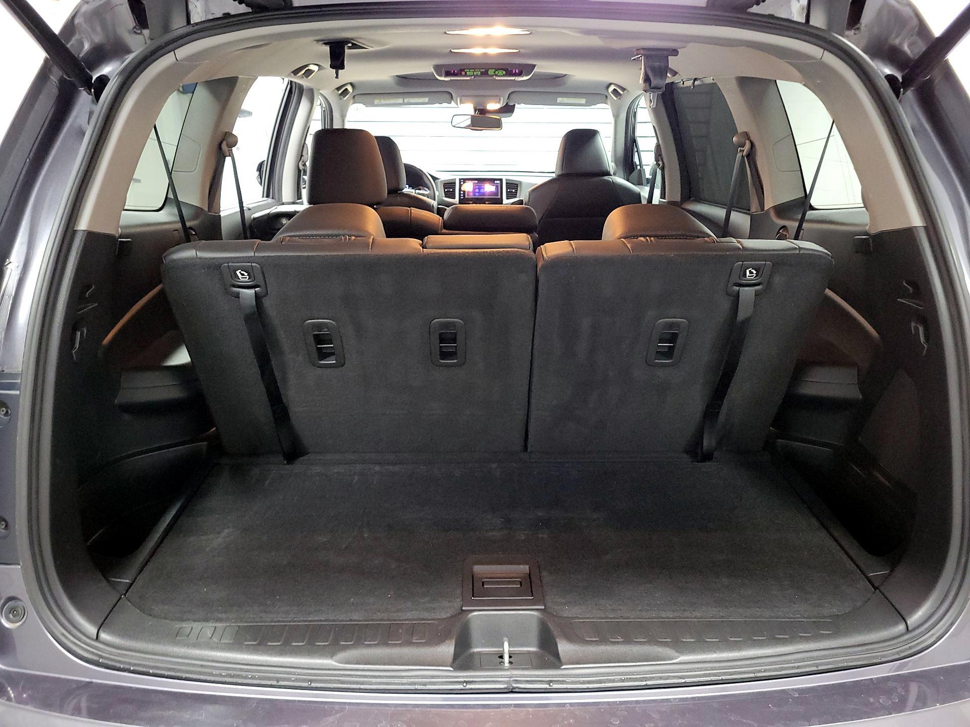 Thumbnail: 2017 Honda Pilot - 17