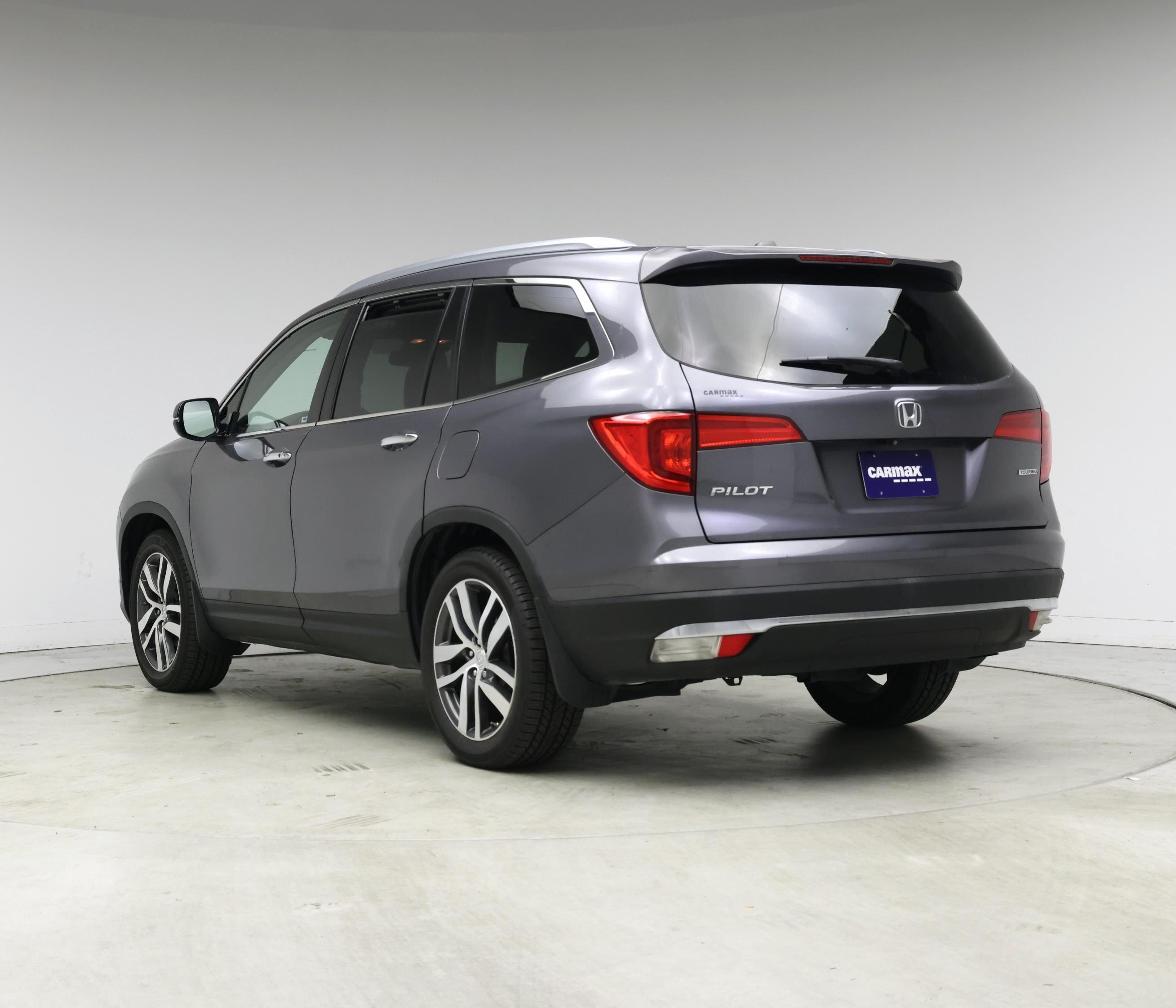 Thumbnail: 2017 Honda Pilot - 2