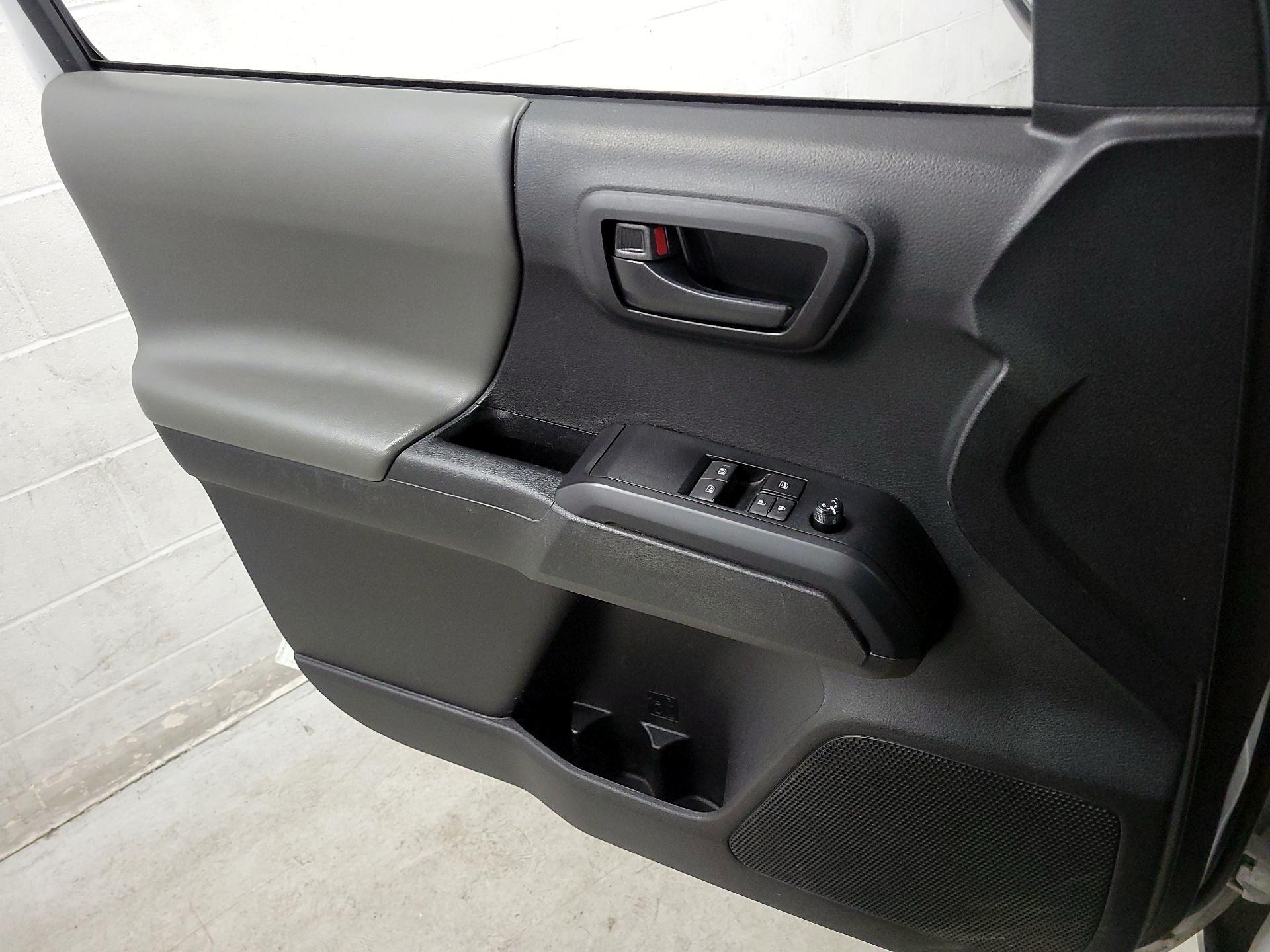 Thumbnail: 2022 Toyota Tacoma - 12