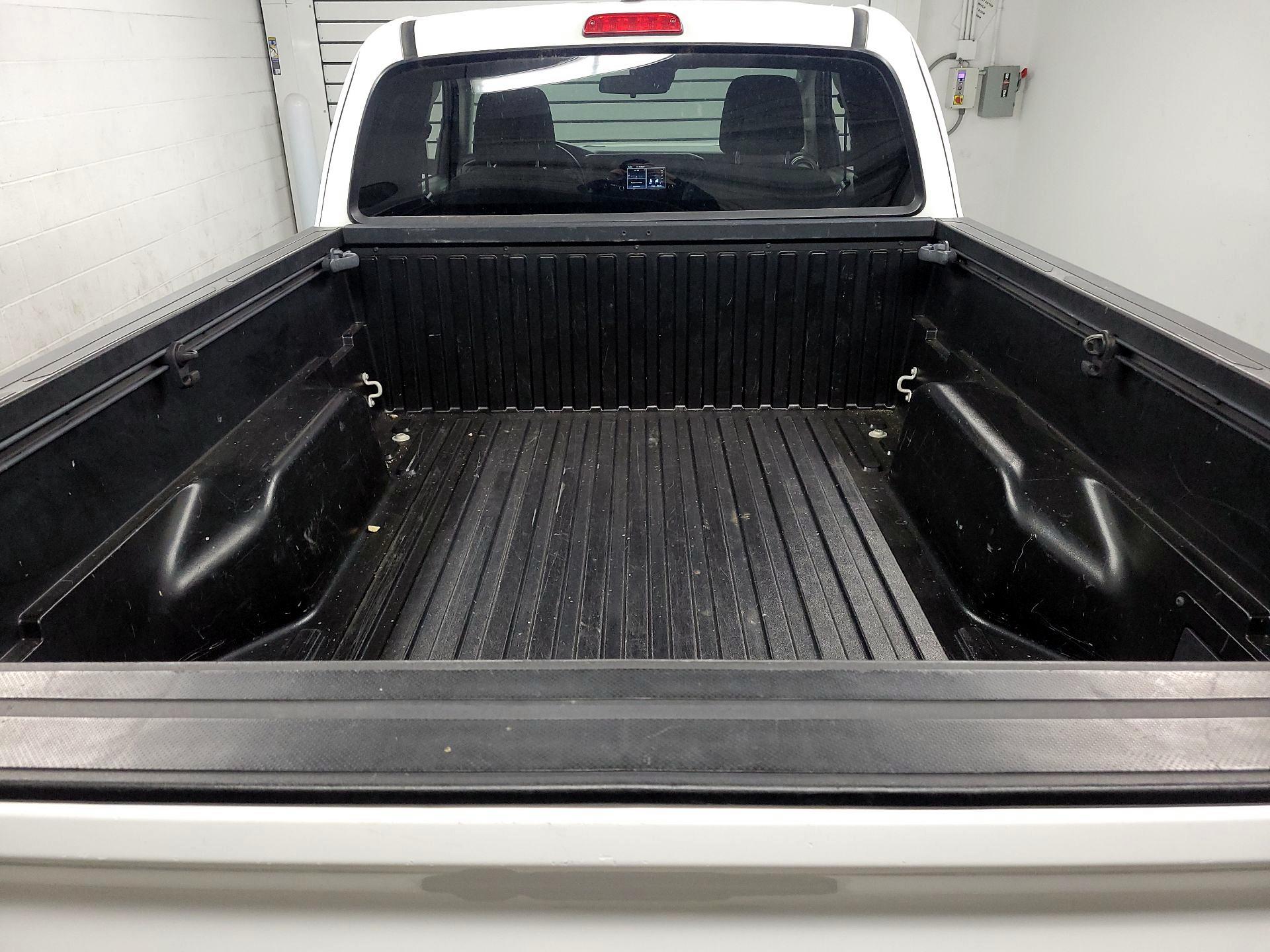 Thumbnail: 2022 Toyota Tacoma - 18