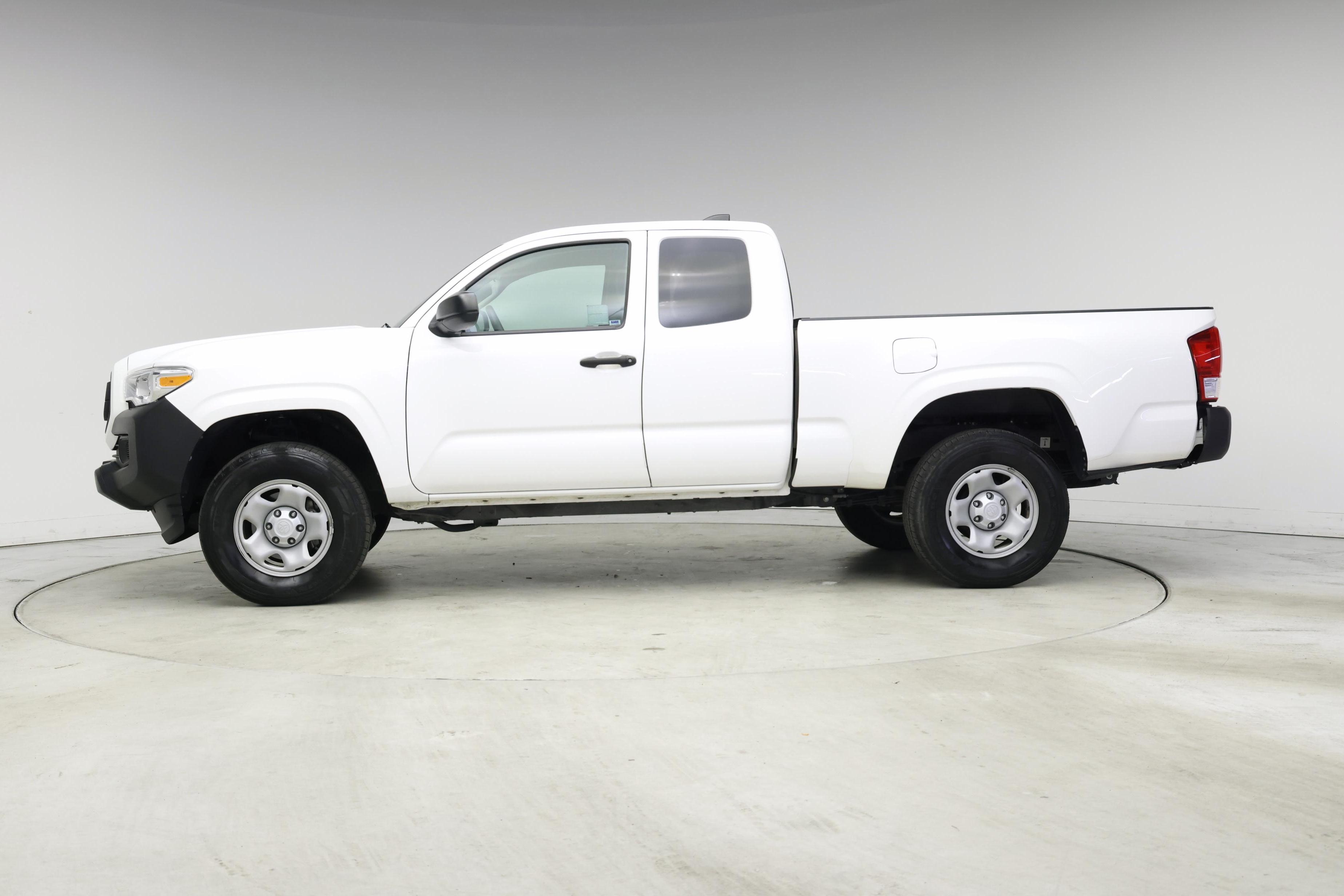 Thumbnail: 2022 Toyota Tacoma - 3