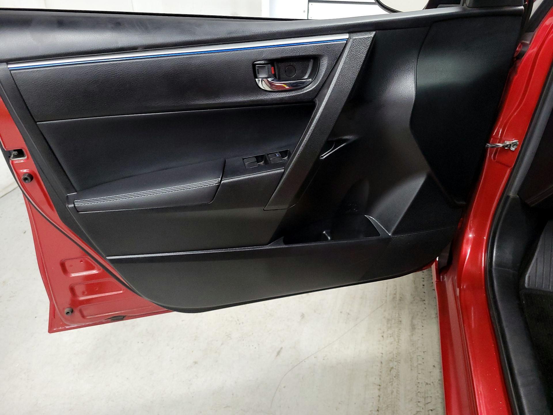 Thumbnail: 2016 Toyota Corolla - 12