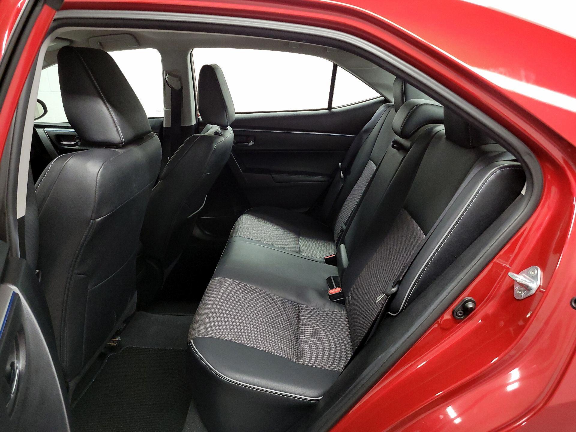 Thumbnail: 2016 Toyota Corolla - 16