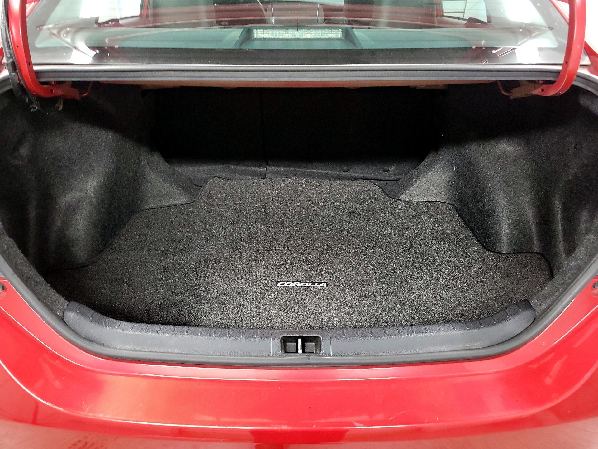 Thumbnail: 2016 Toyota Corolla - 17