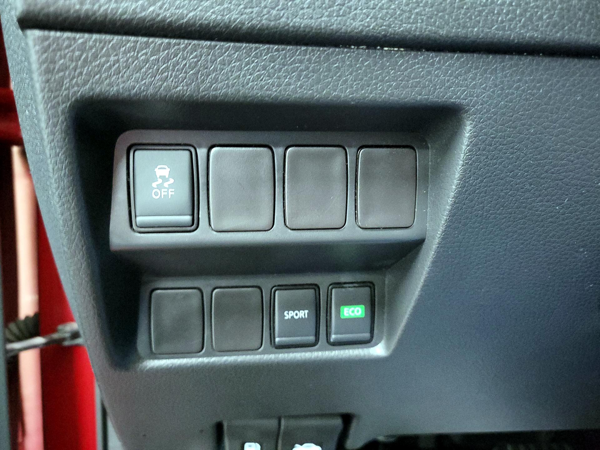 Thumbnail: 2017 Nissan Rogue - 13