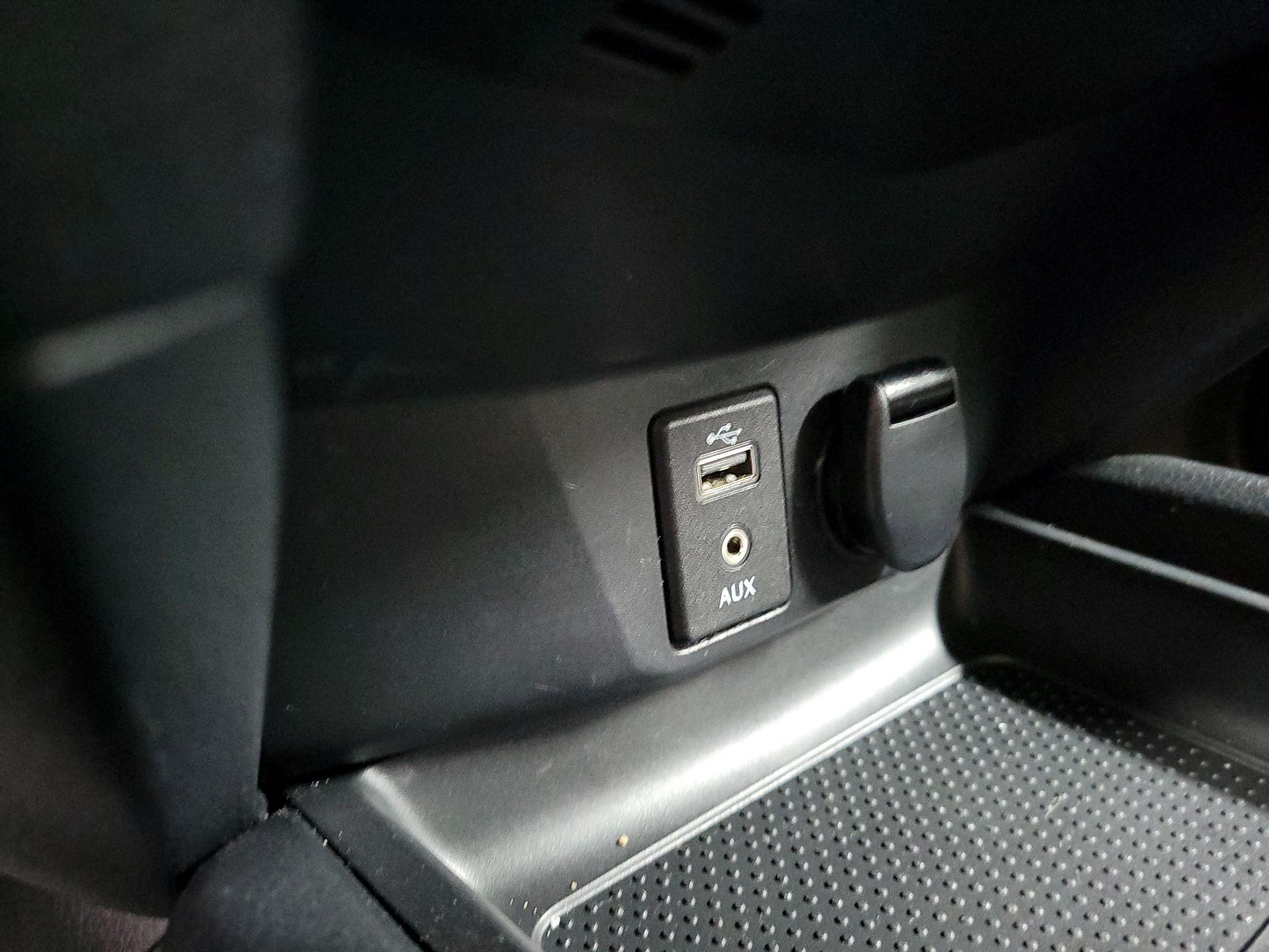 Thumbnail: 2017 Nissan Rogue - 18