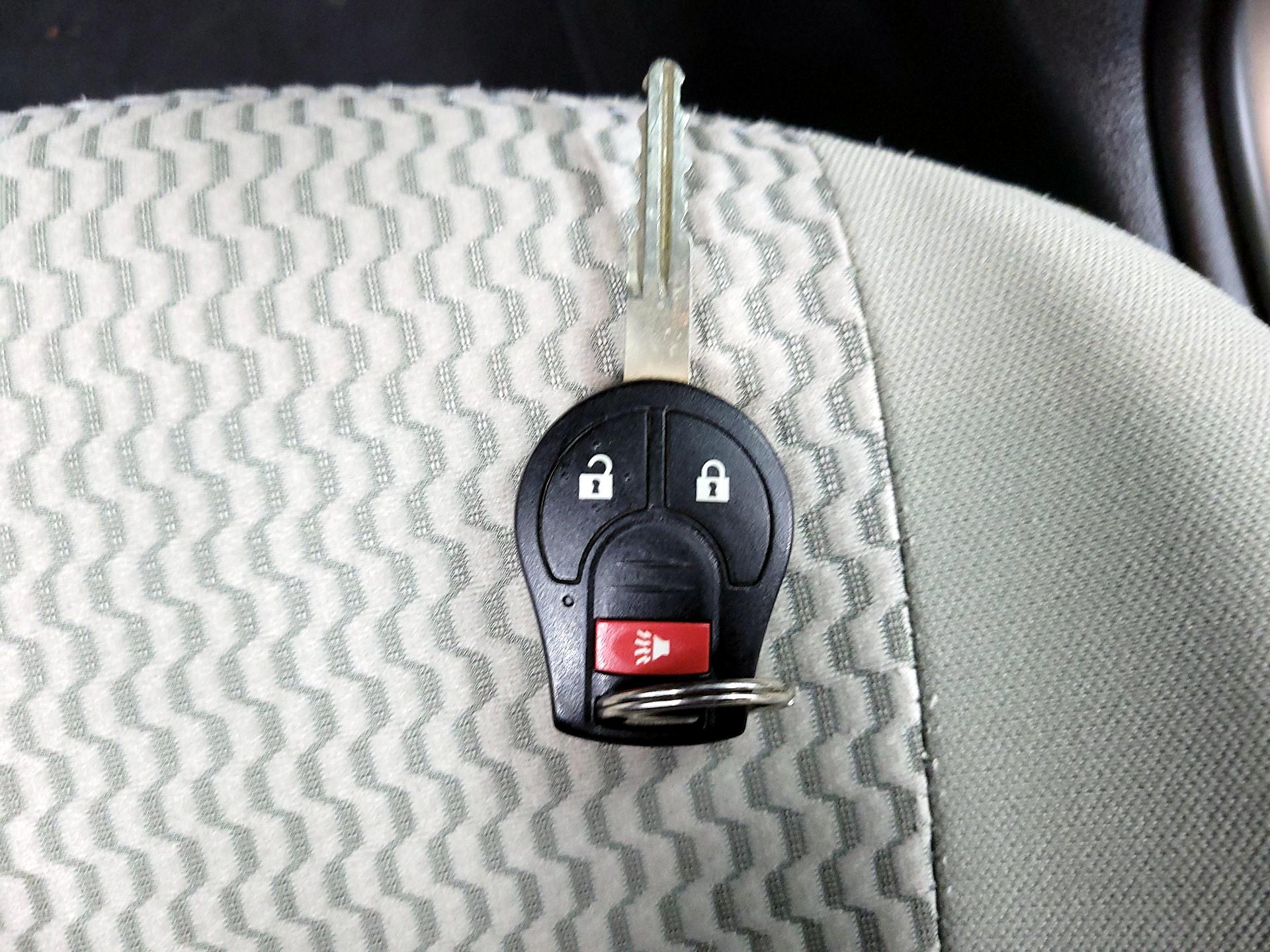 Thumbnail: 2015 Nissan Versa Note - 19