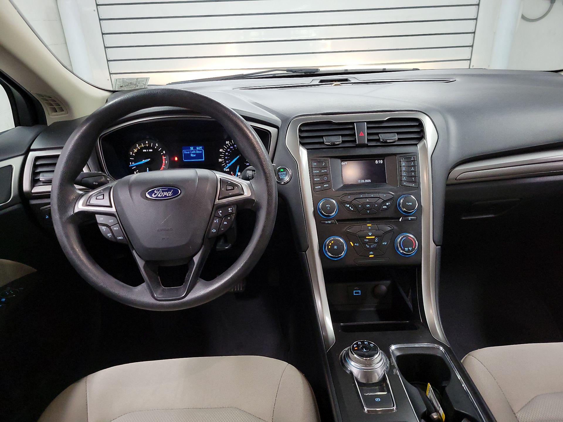 Thumbnail: 2017 Ford Fusion - 9