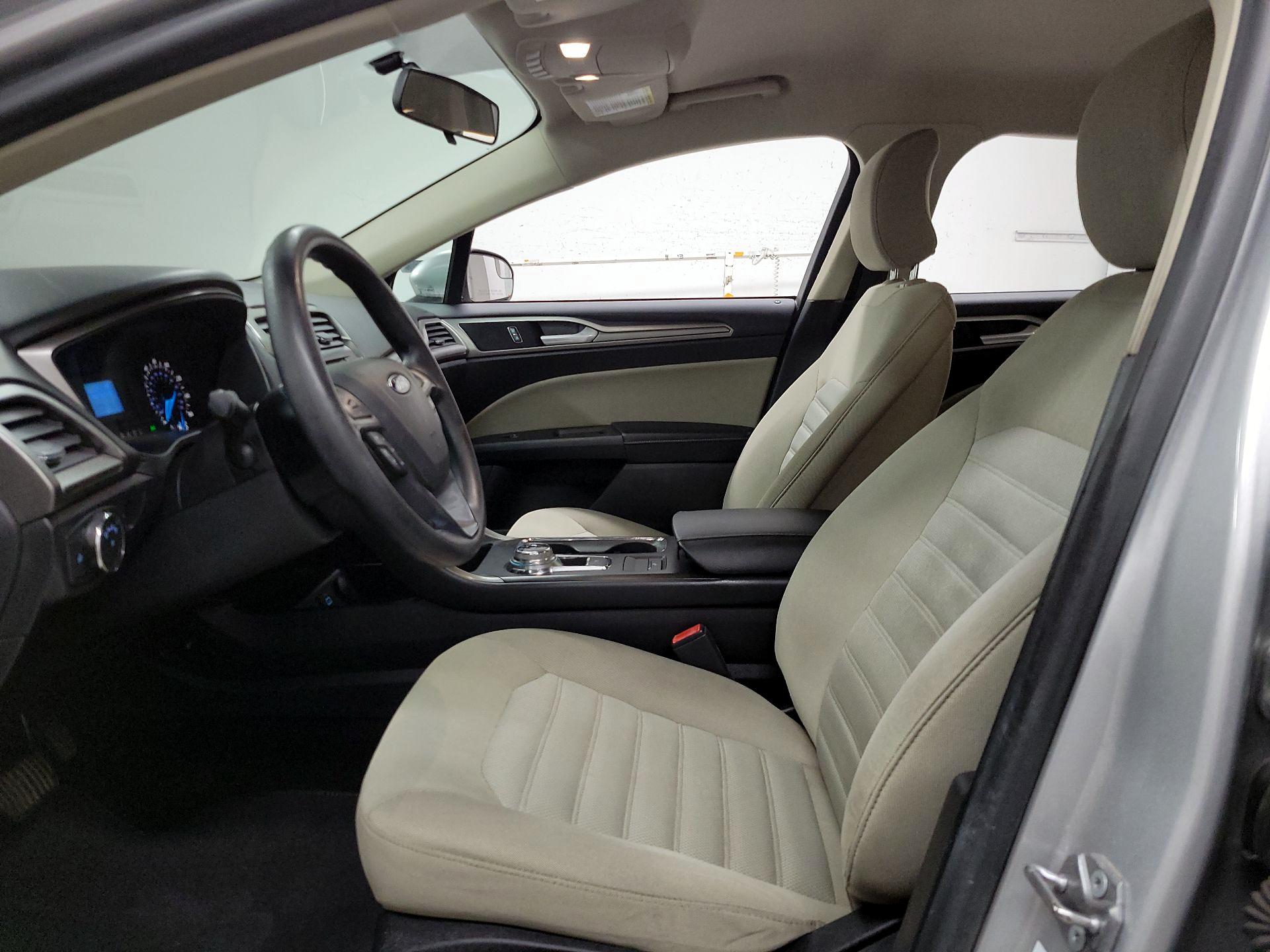 Thumbnail: 2017 Ford Fusion - 11