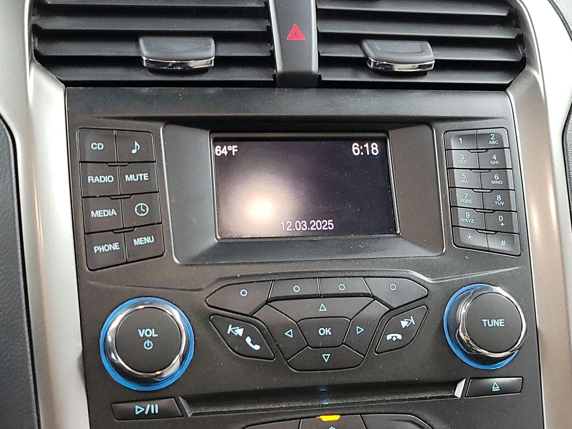 Thumbnail: 2017 Ford Fusion - 14