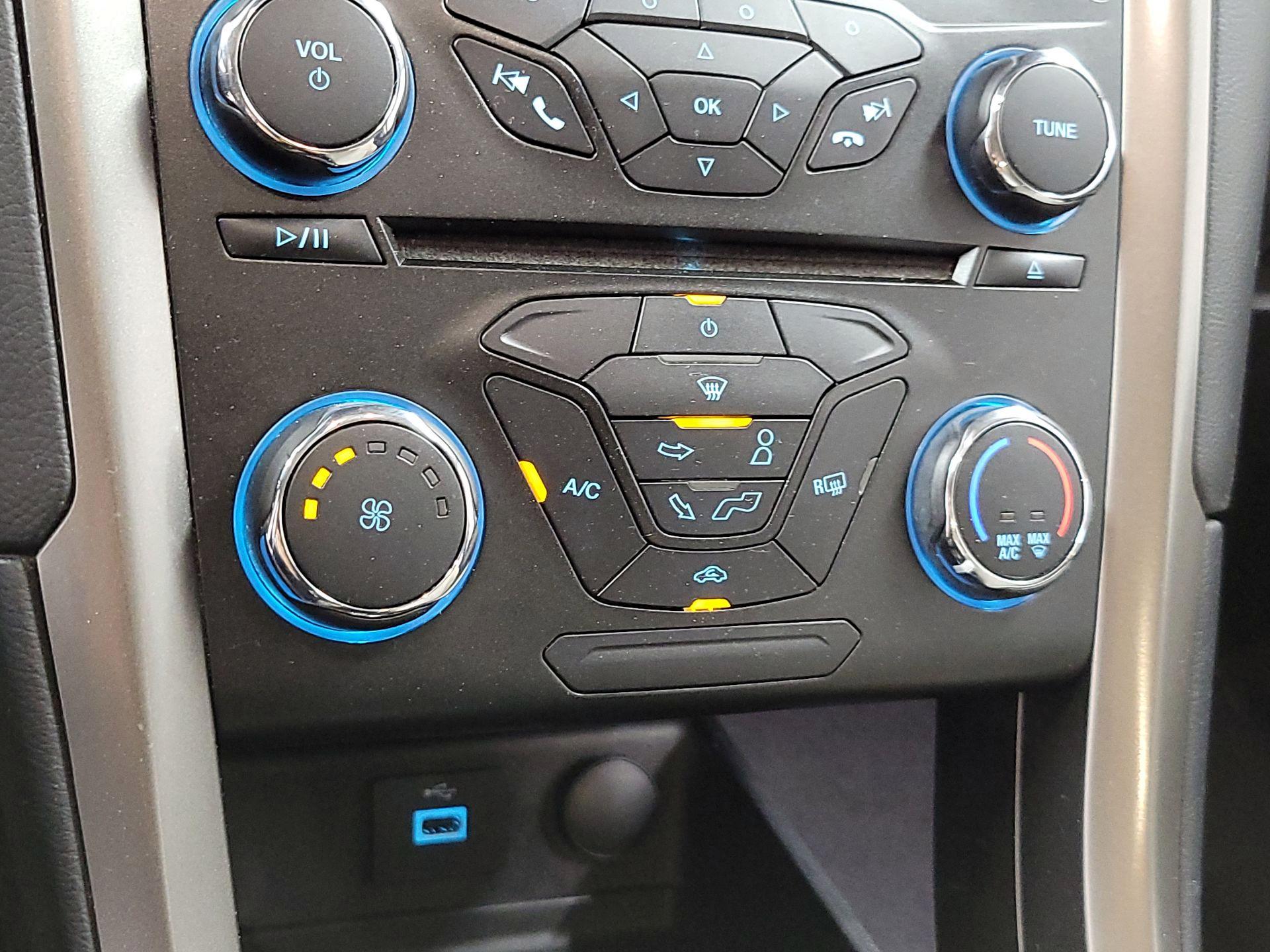 Thumbnail: 2017 Ford Fusion - 15