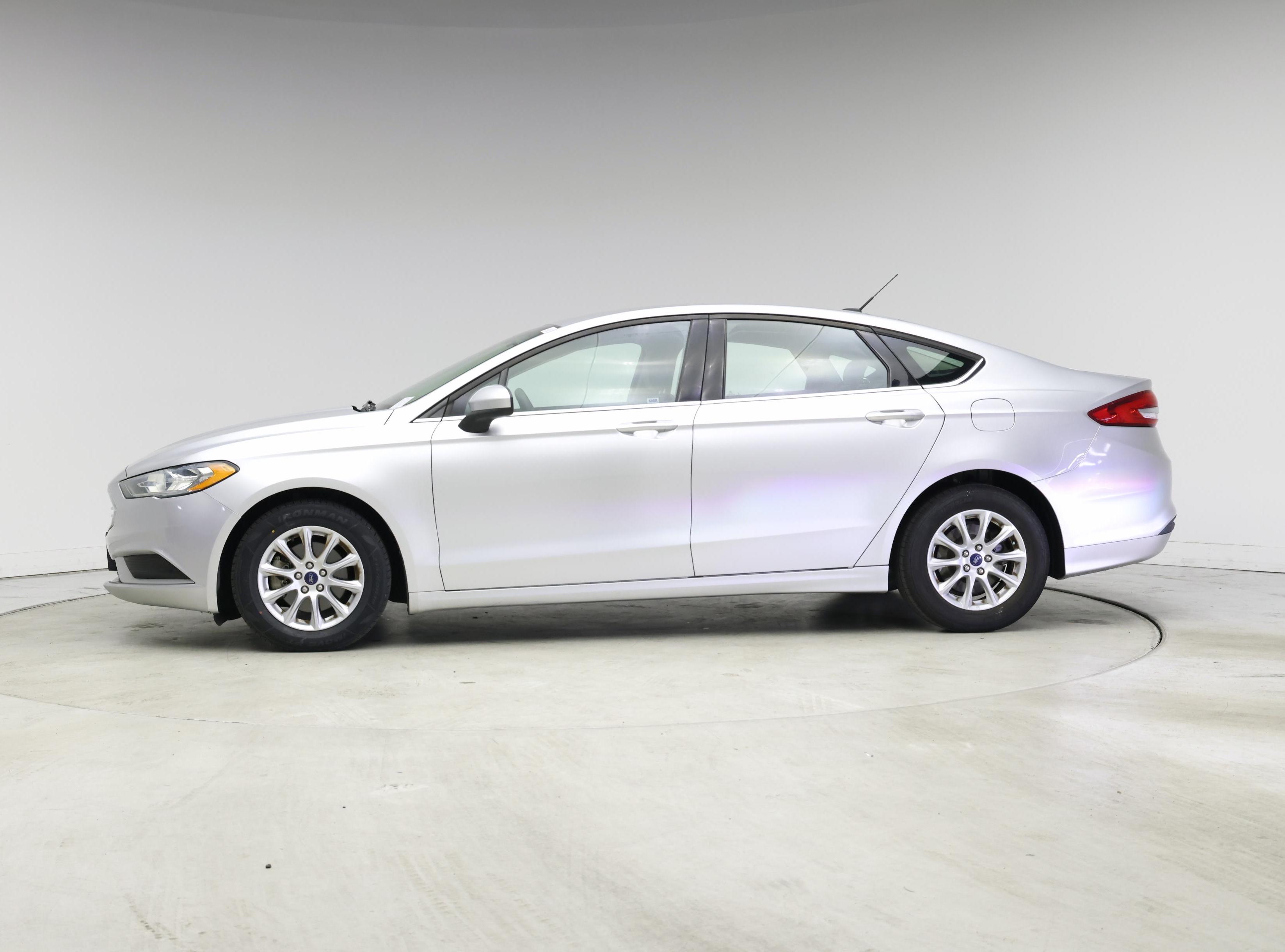 Thumbnail: 2017 Ford Fusion - 3