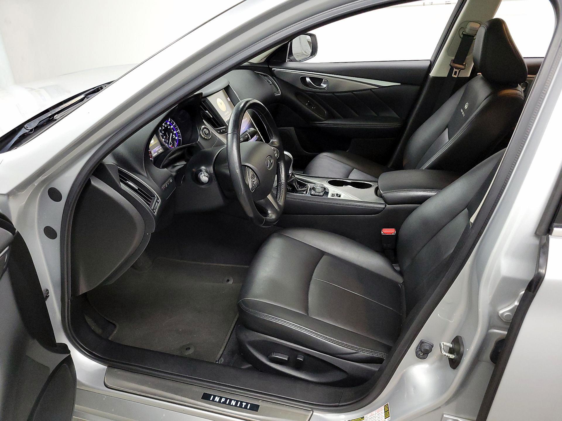 Thumbnail: 2014 INFINITI Q50 - 11