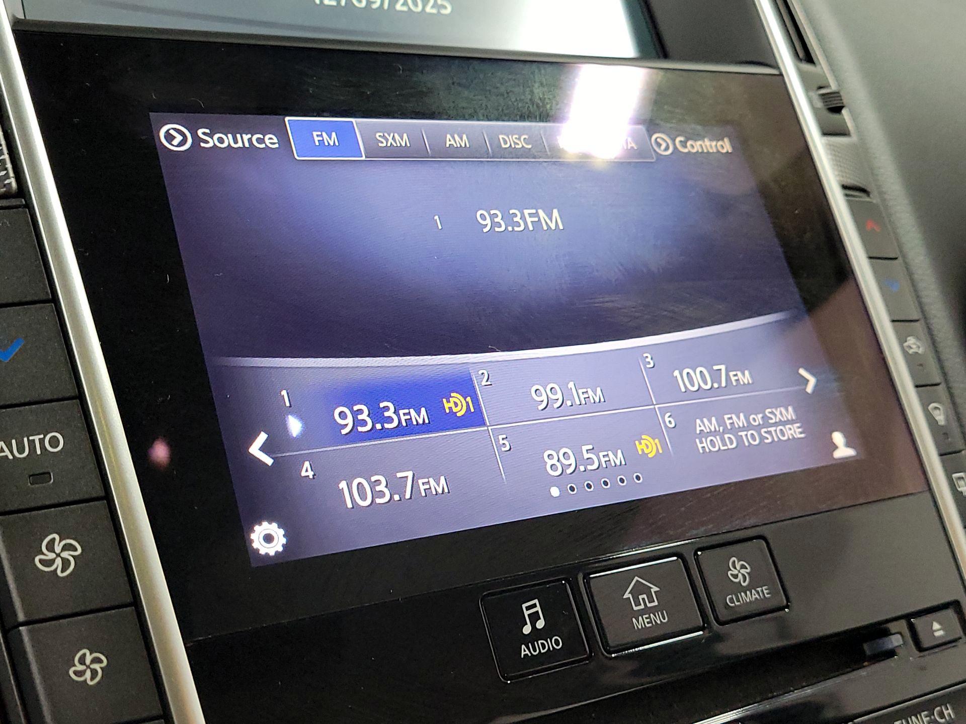 Thumbnail: 2014 INFINITI Q50 - 15