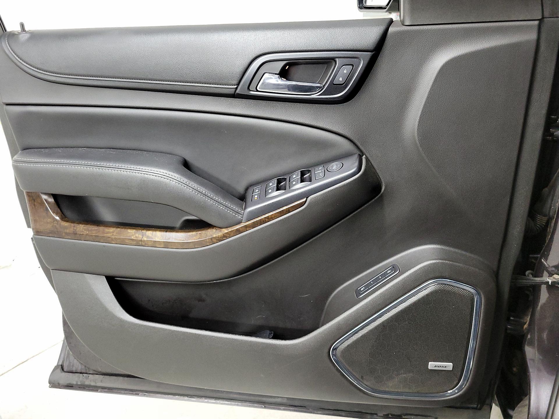 Thumbnail: 2015 Chevrolet Tahoe - 12